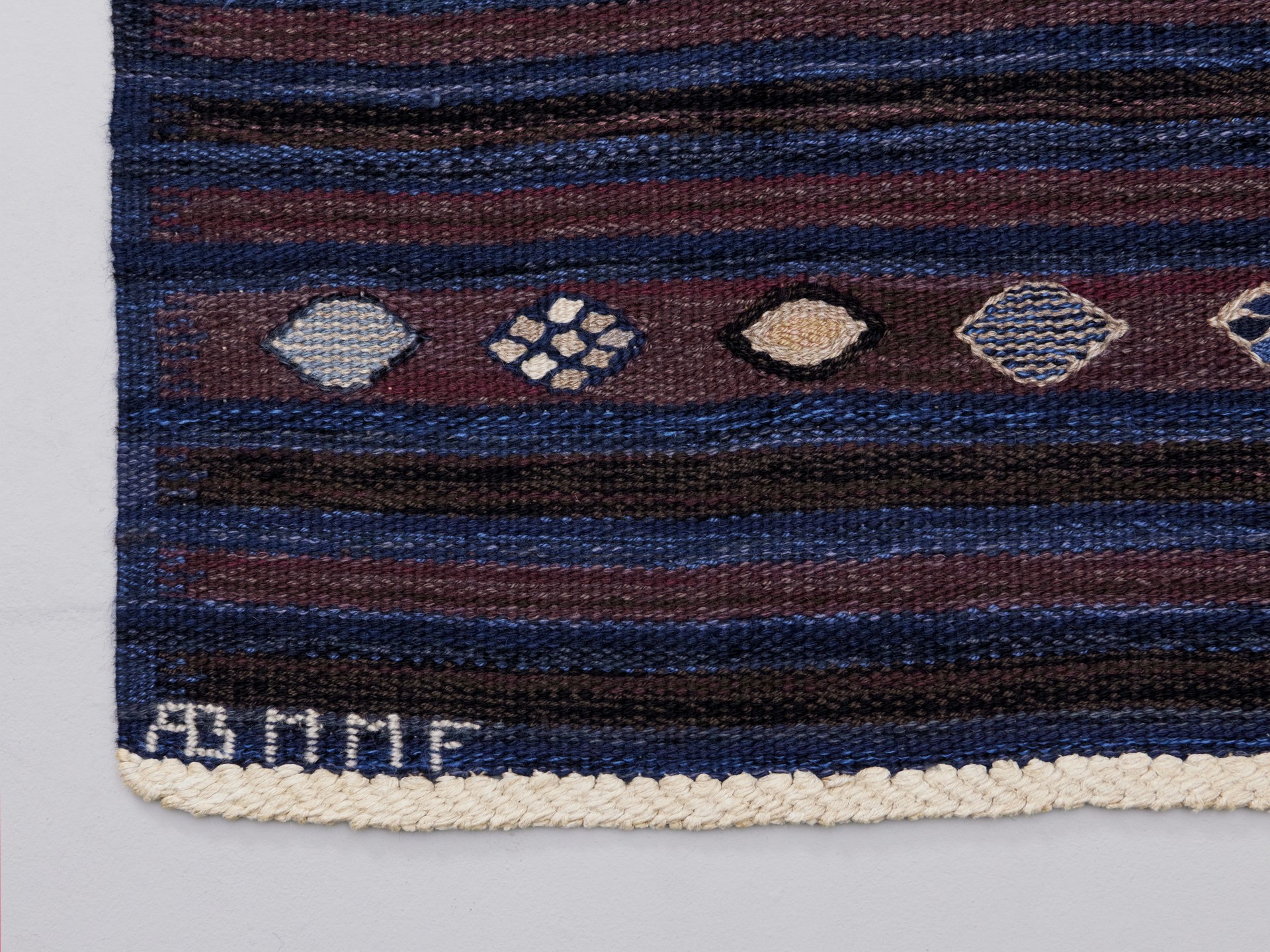 'Blåbär Mörk' Runner image 7
