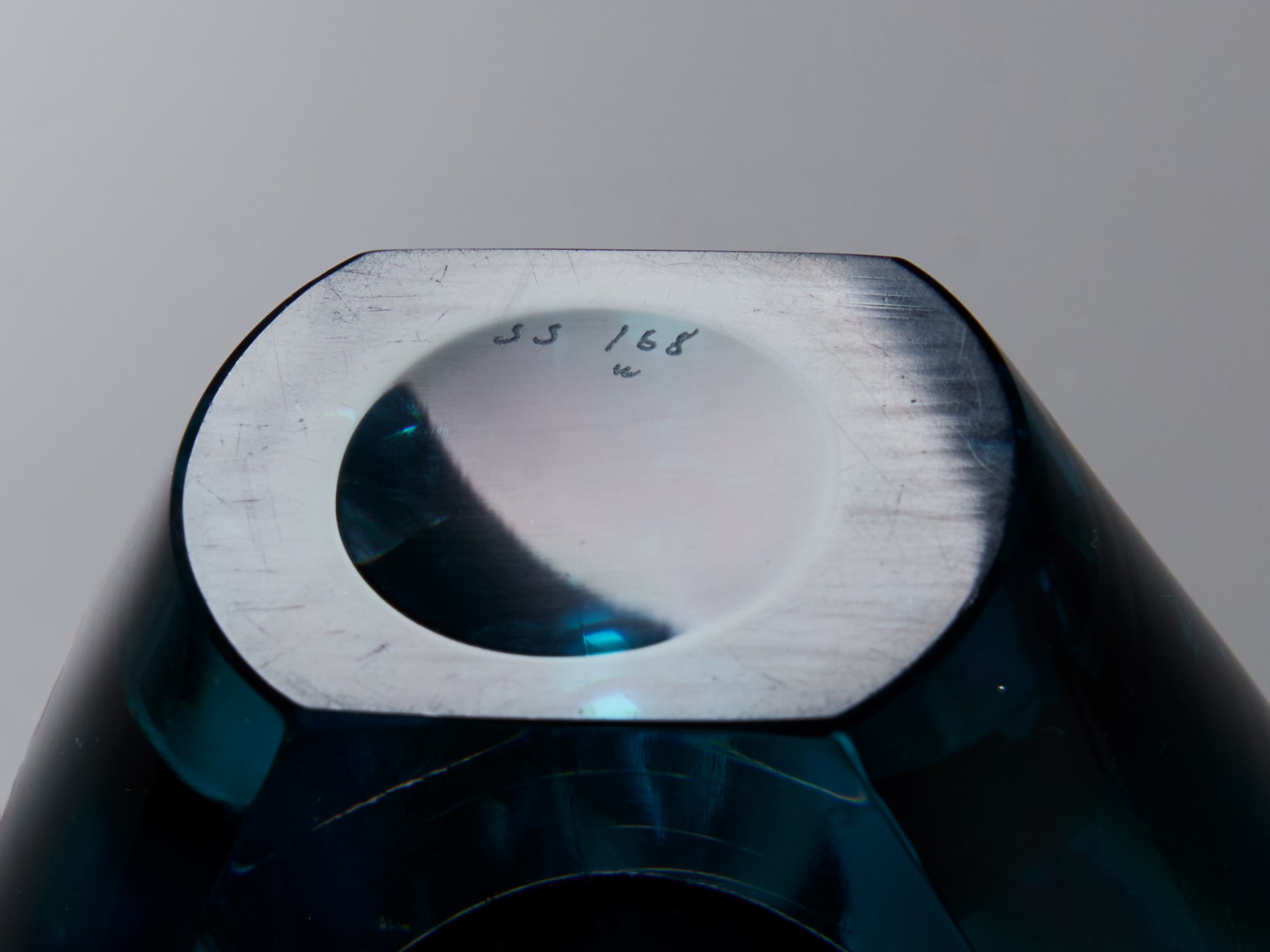 Vase image 5