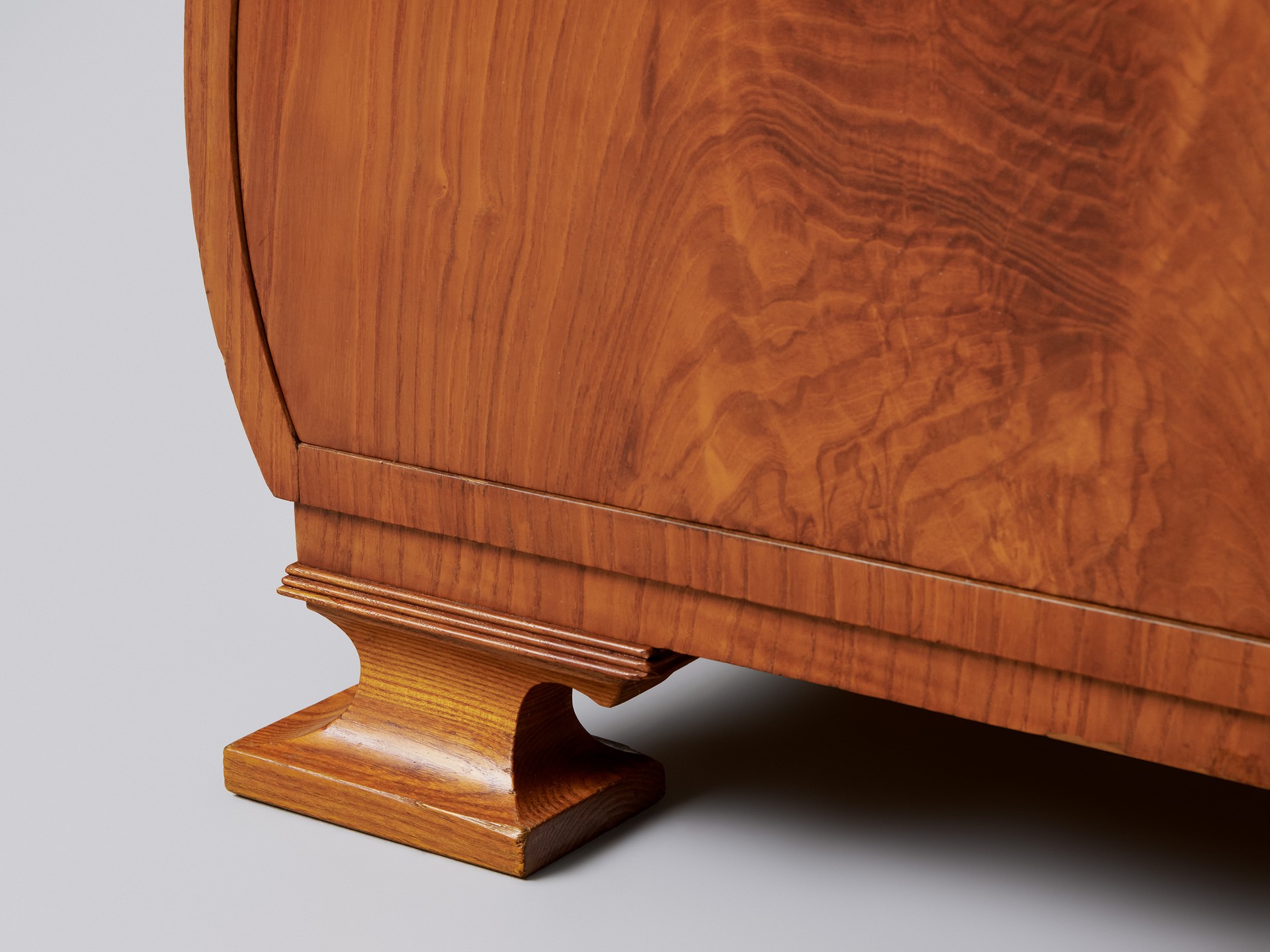 Chest of Drawers image 8