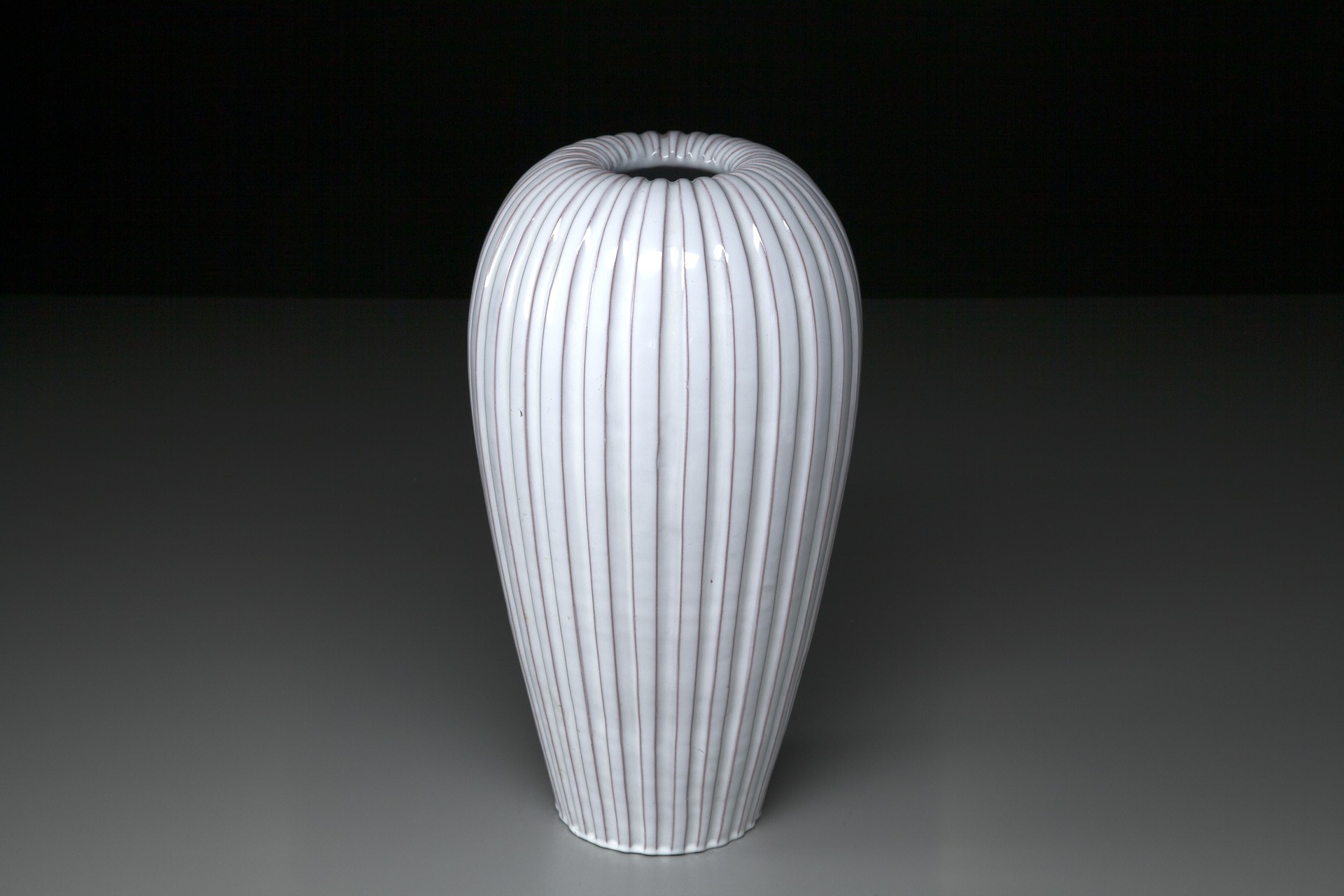 Vase image 2