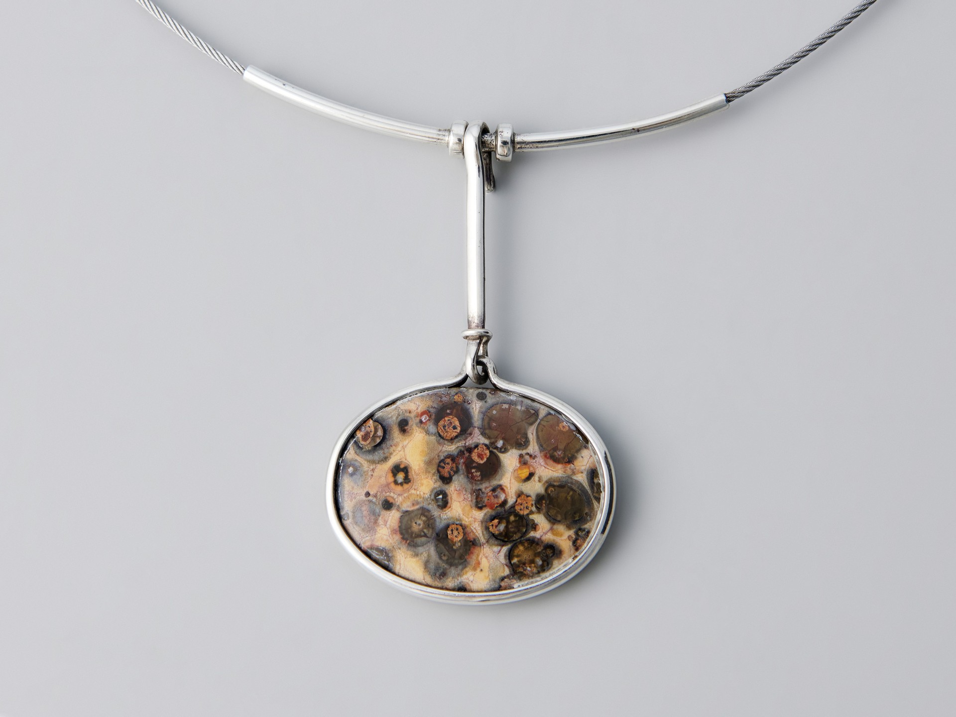 Necklace image 2