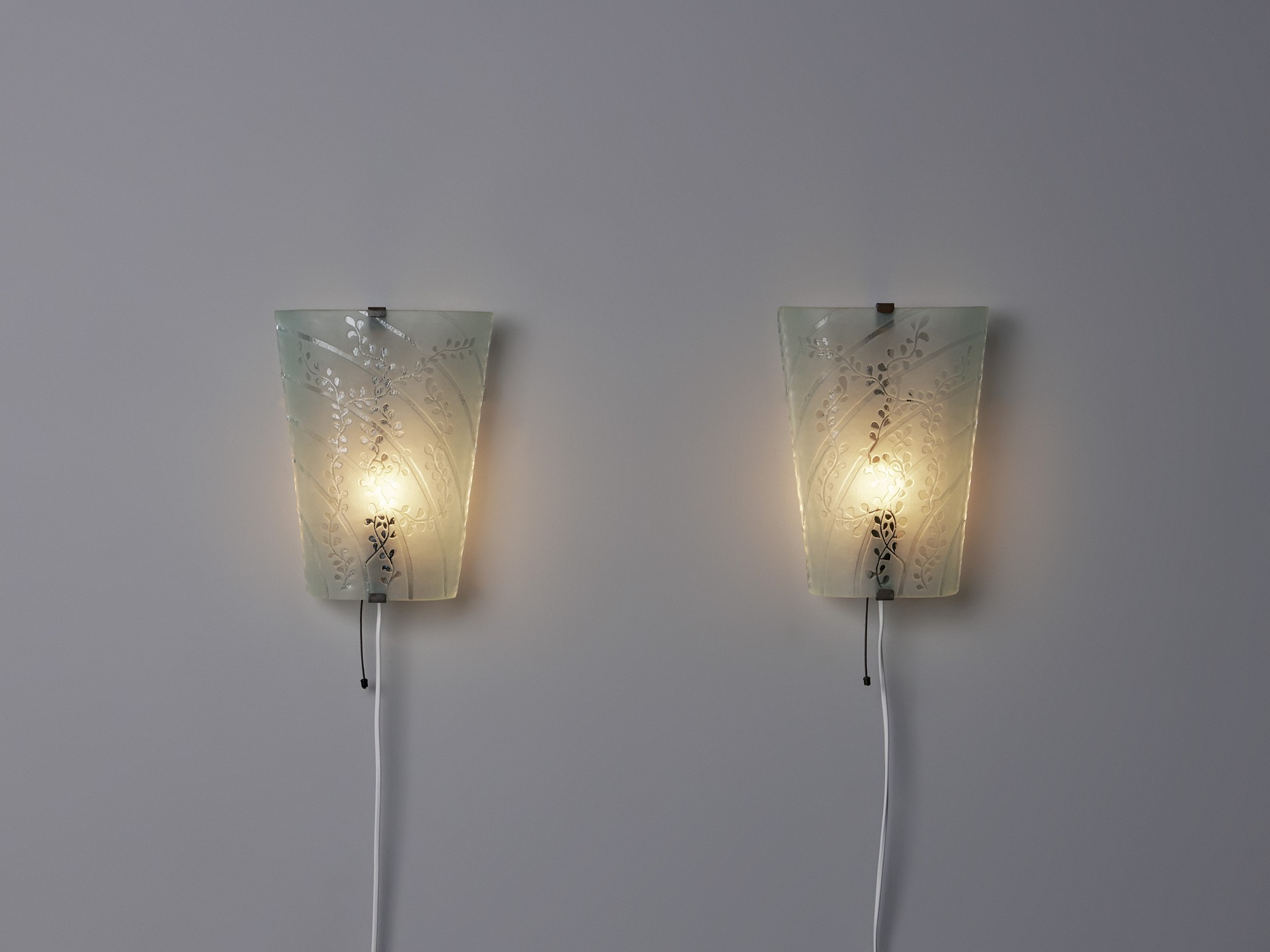 Pair of Wall Lamps image 2