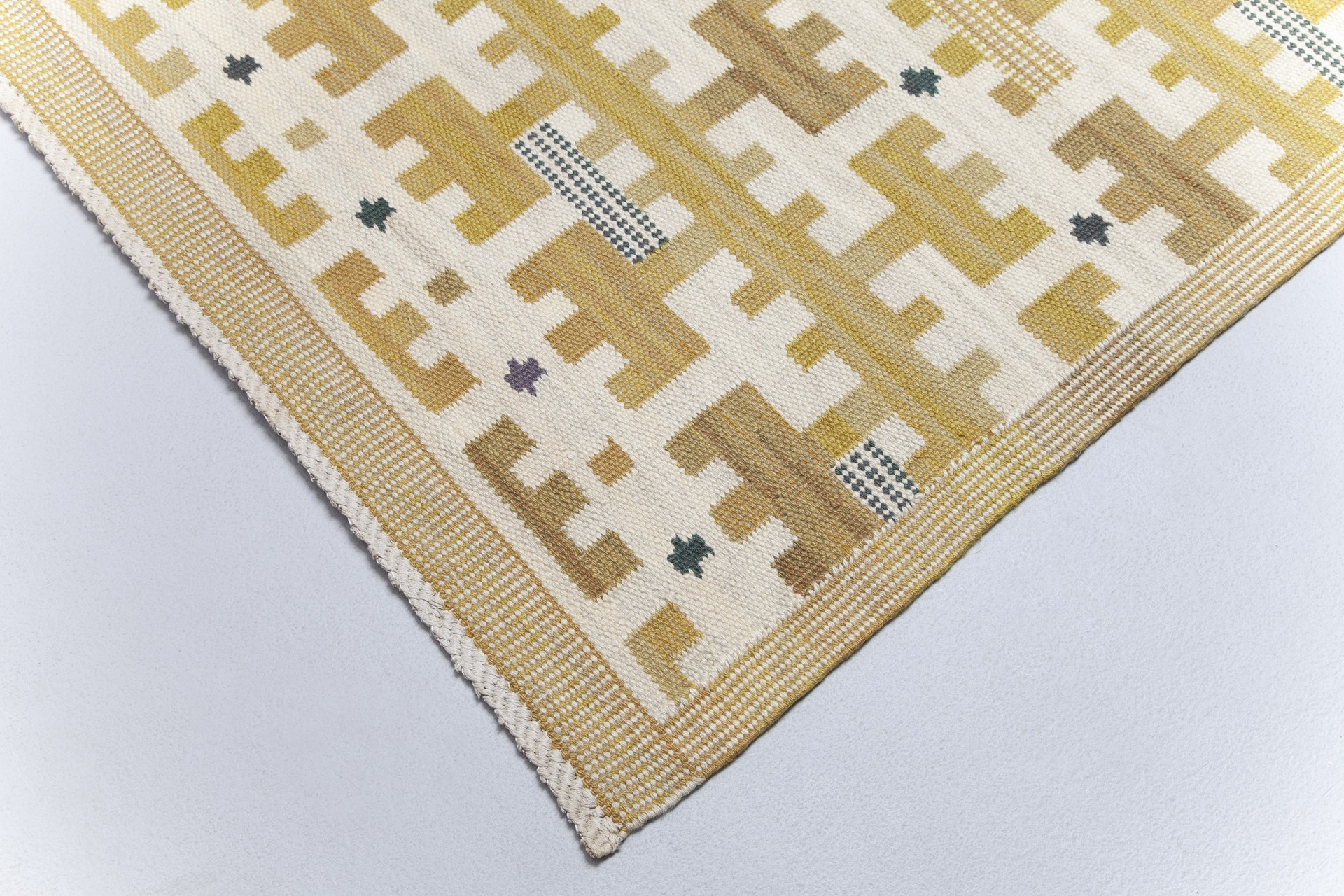 'Gulbroka' Carpet image 5