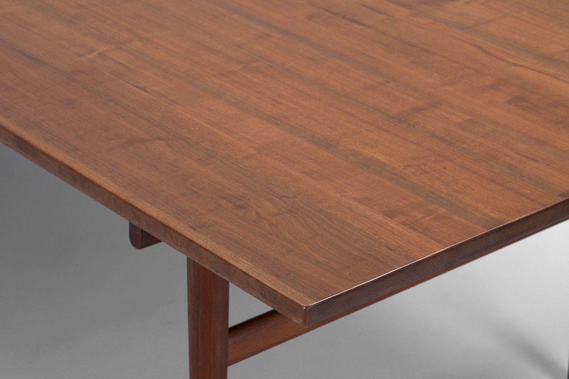 Dining Table image 4