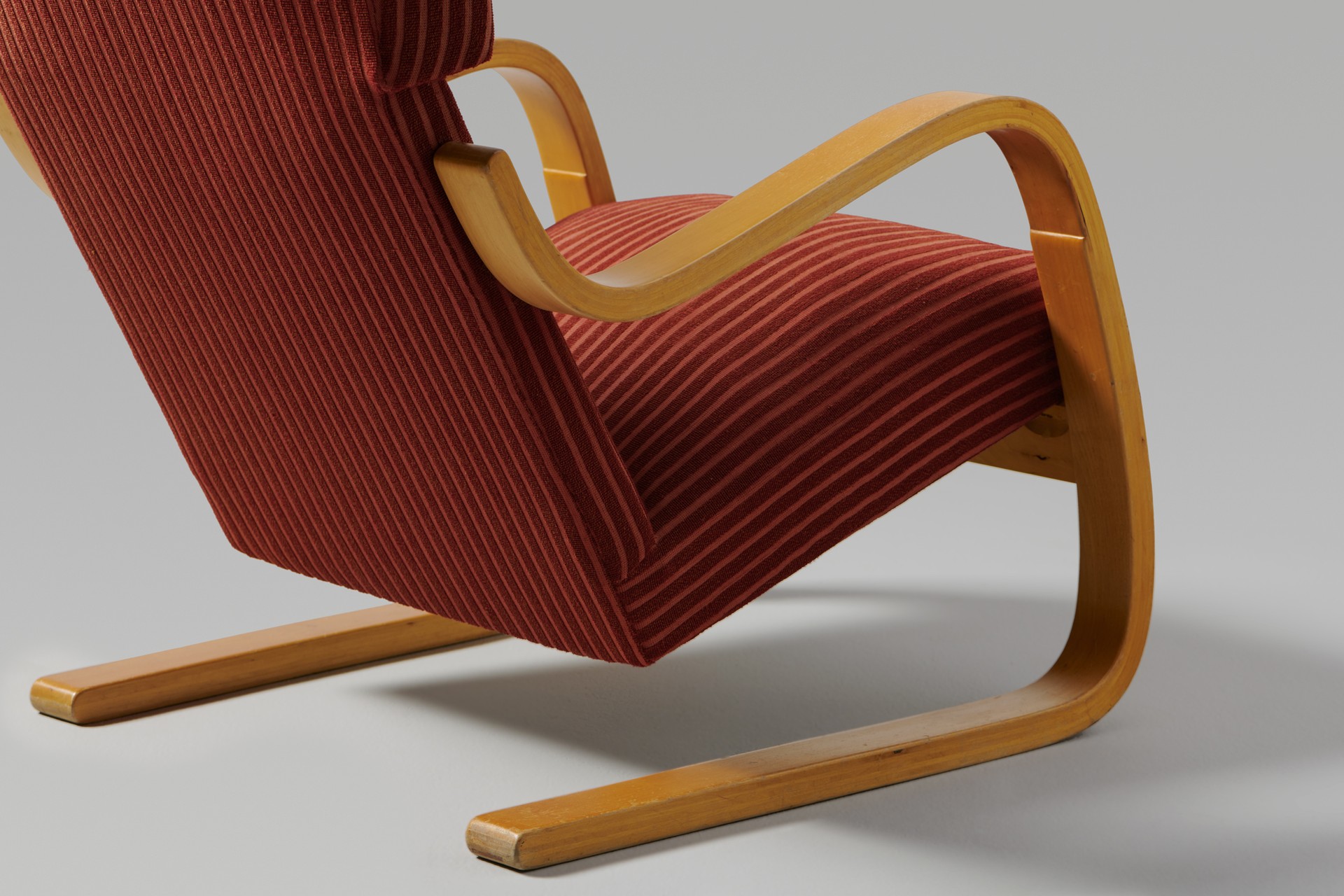 High Back Armchair No. 401 image 4