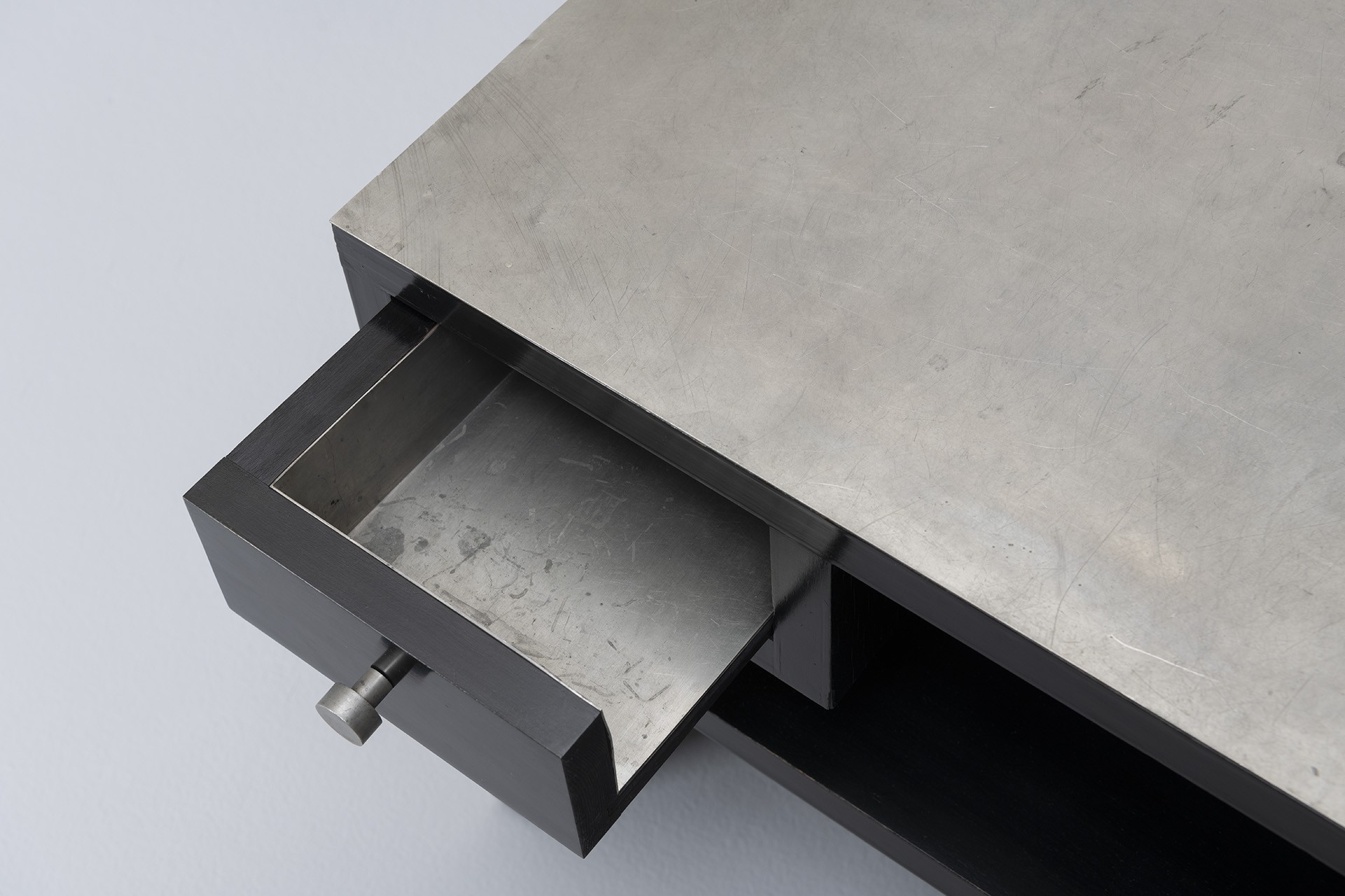 Rare Side Table, Model no. 128 image 9