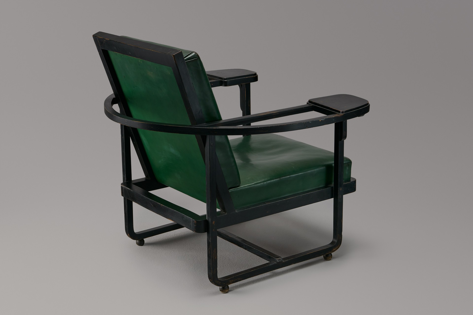Armchair image 4