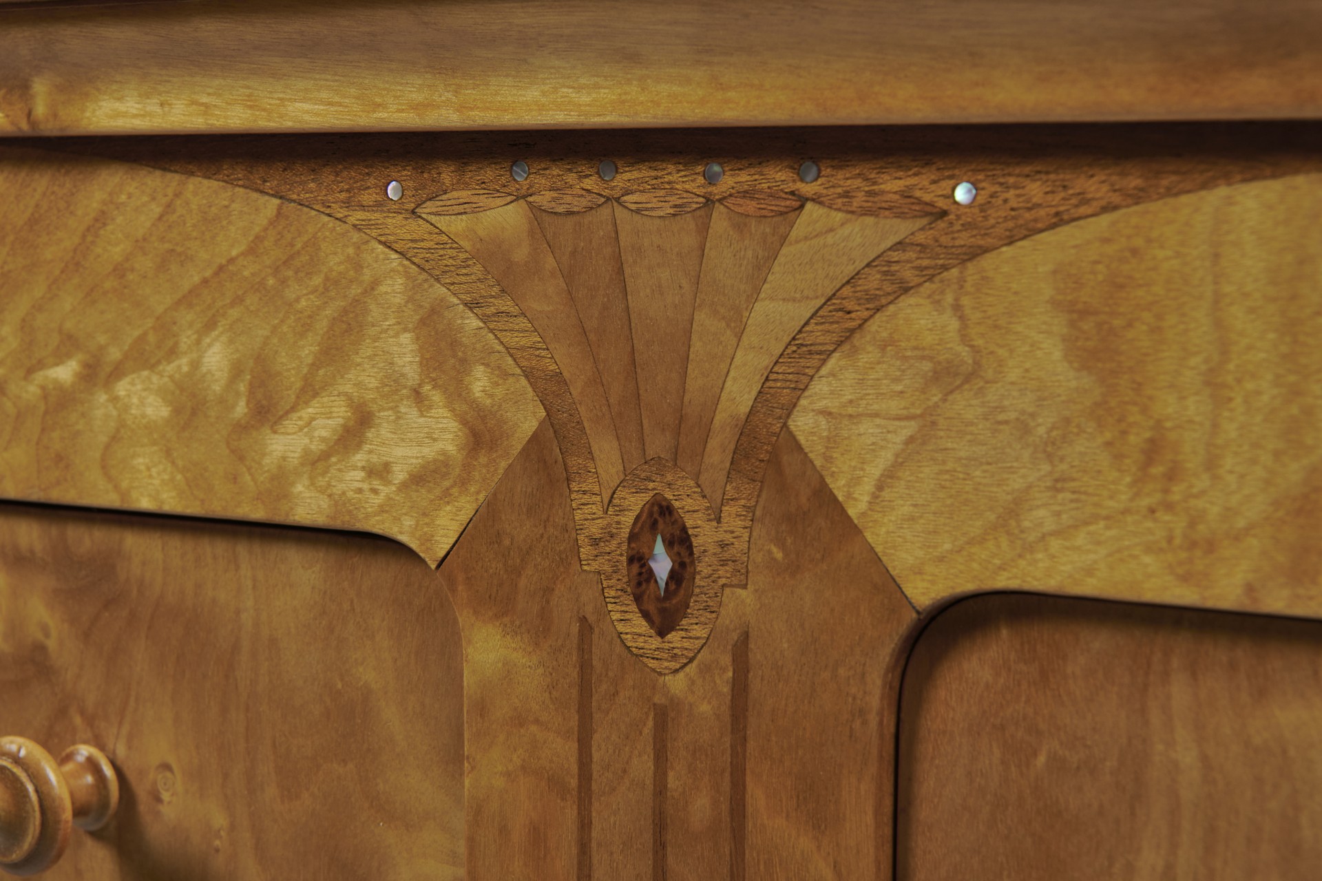 Jugend Chest of Drawers image 5