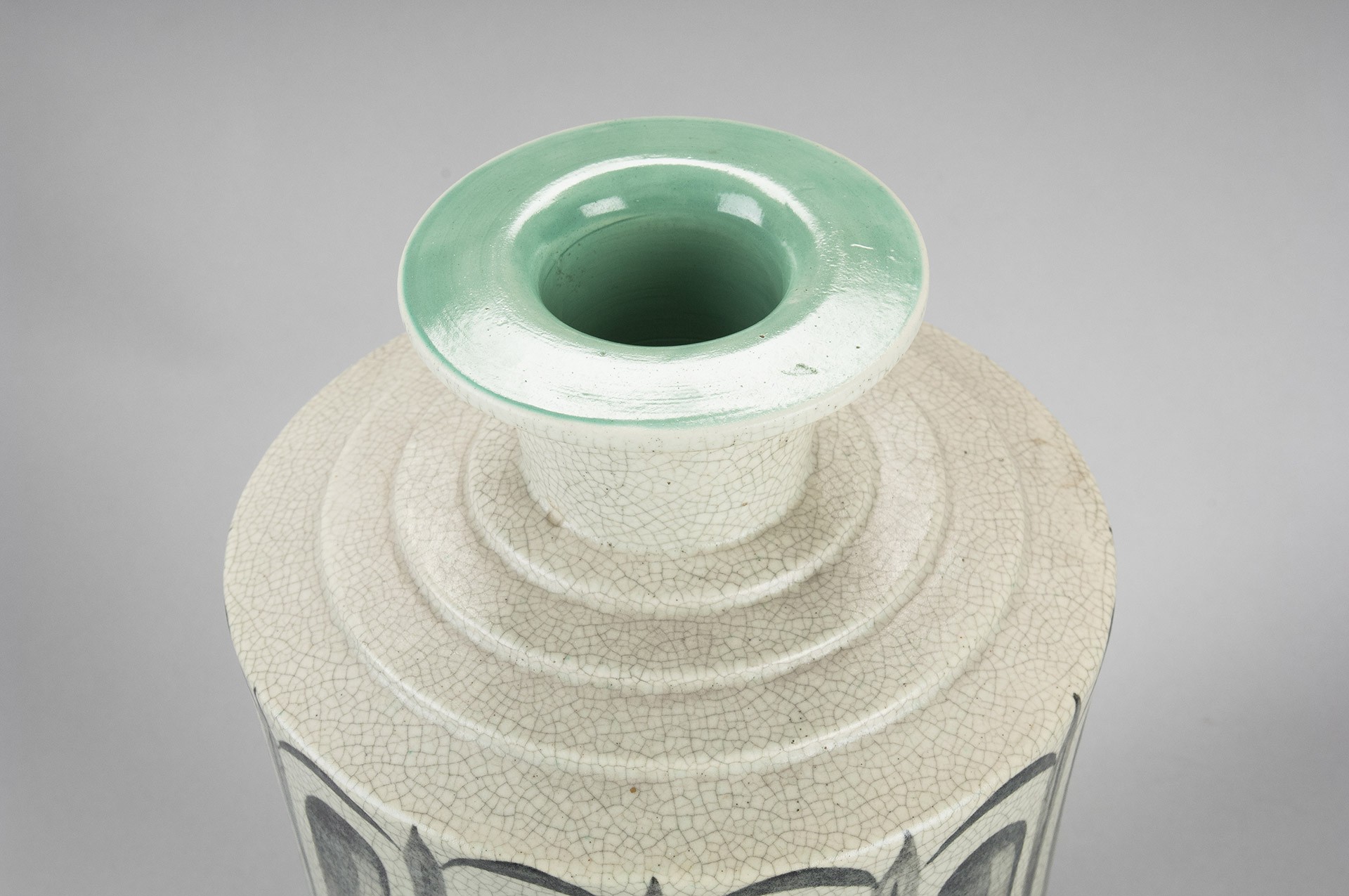 Vase image 4