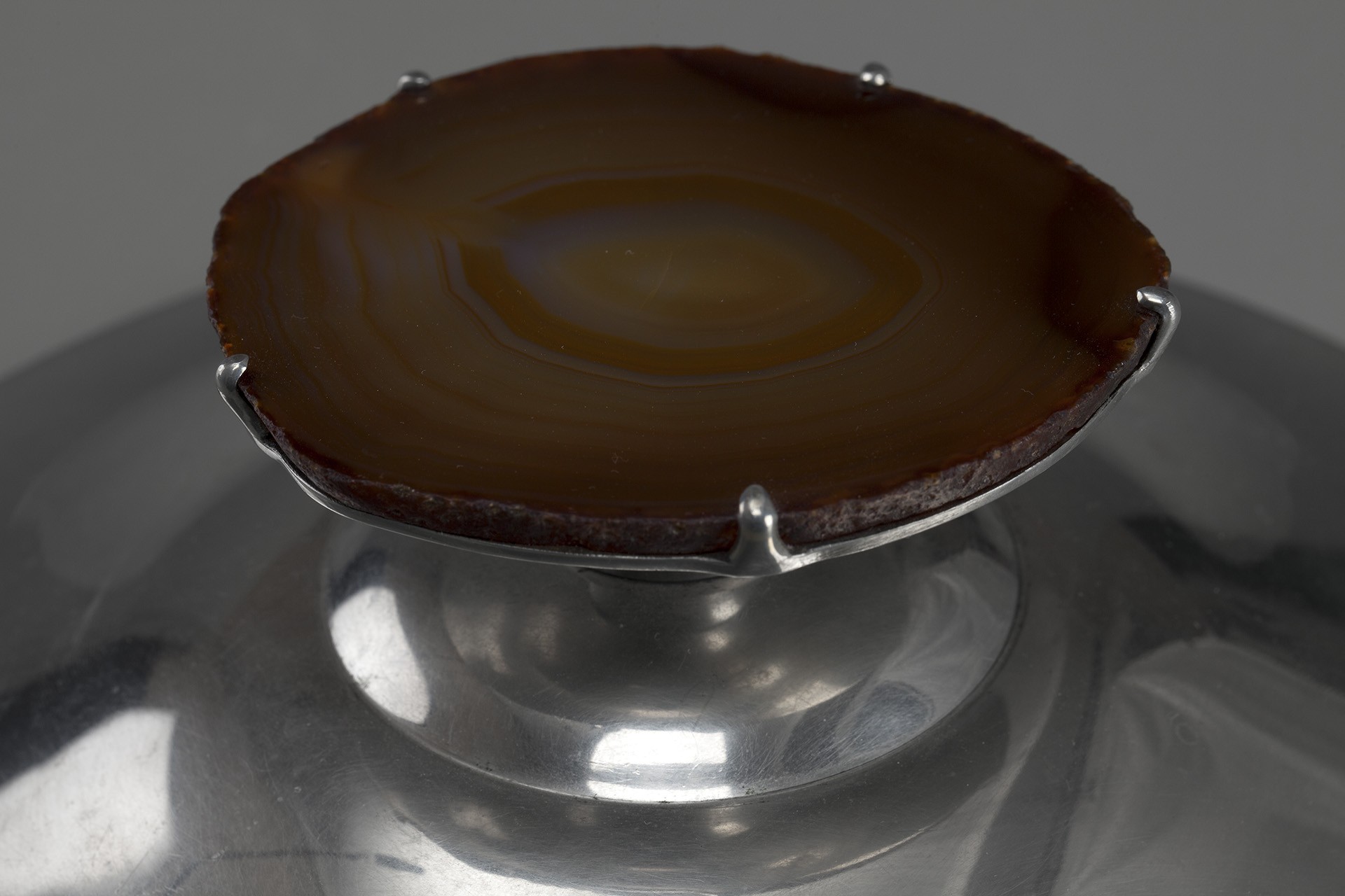 Bowl and Lid image 4