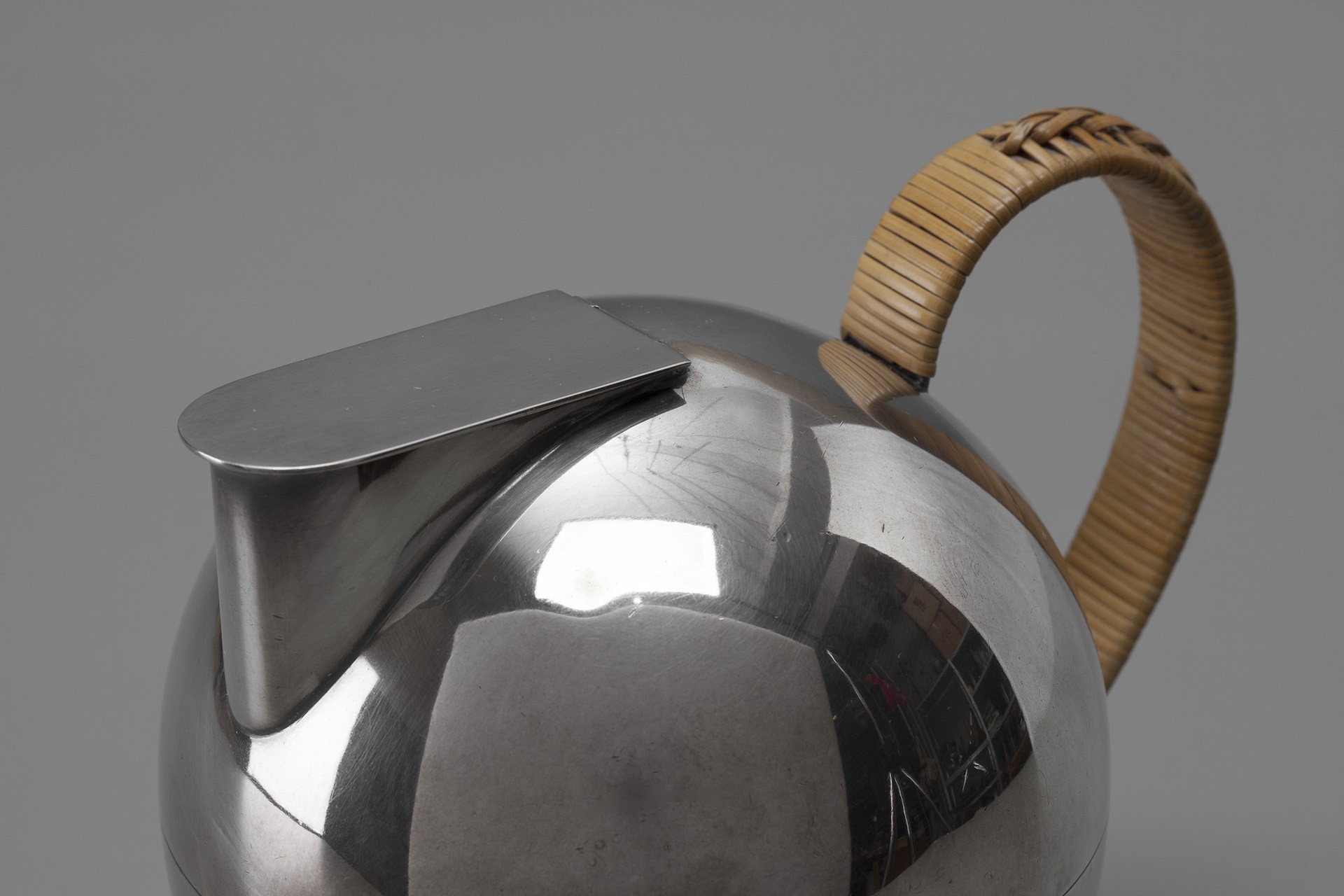 Jug image 3