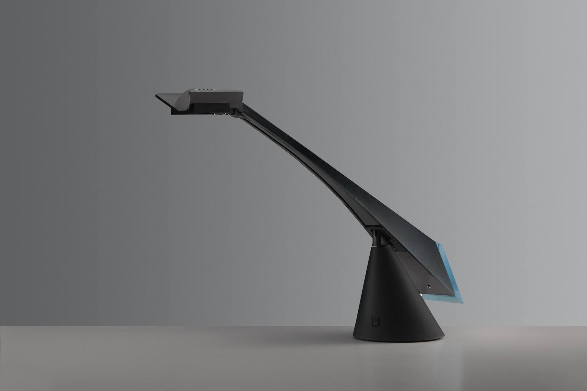 'Messer' Table Lamp image 4