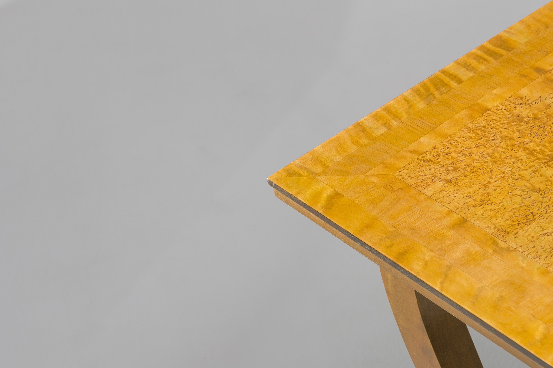 Desk image 8