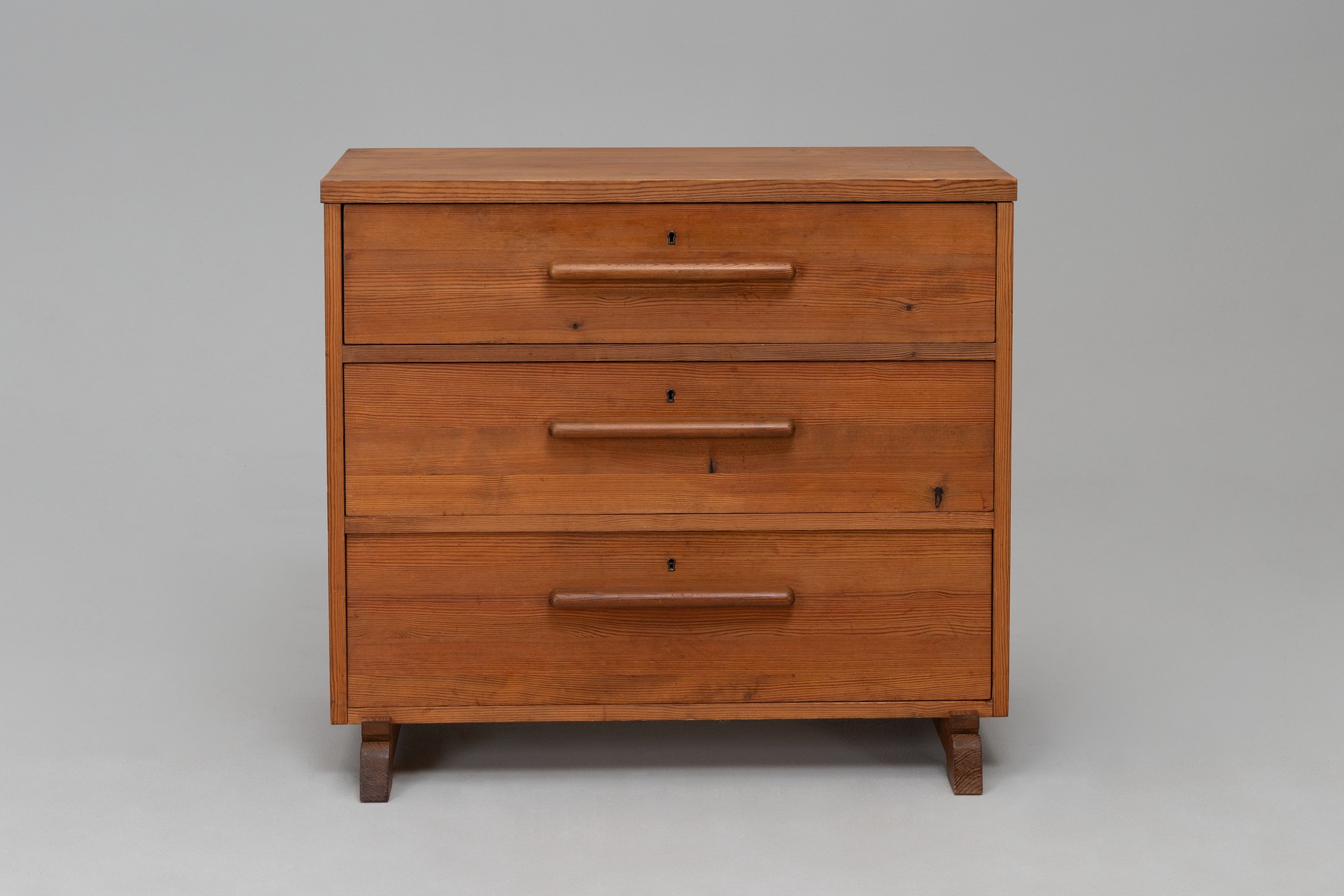 'Sport' Chest of Drawers image 2