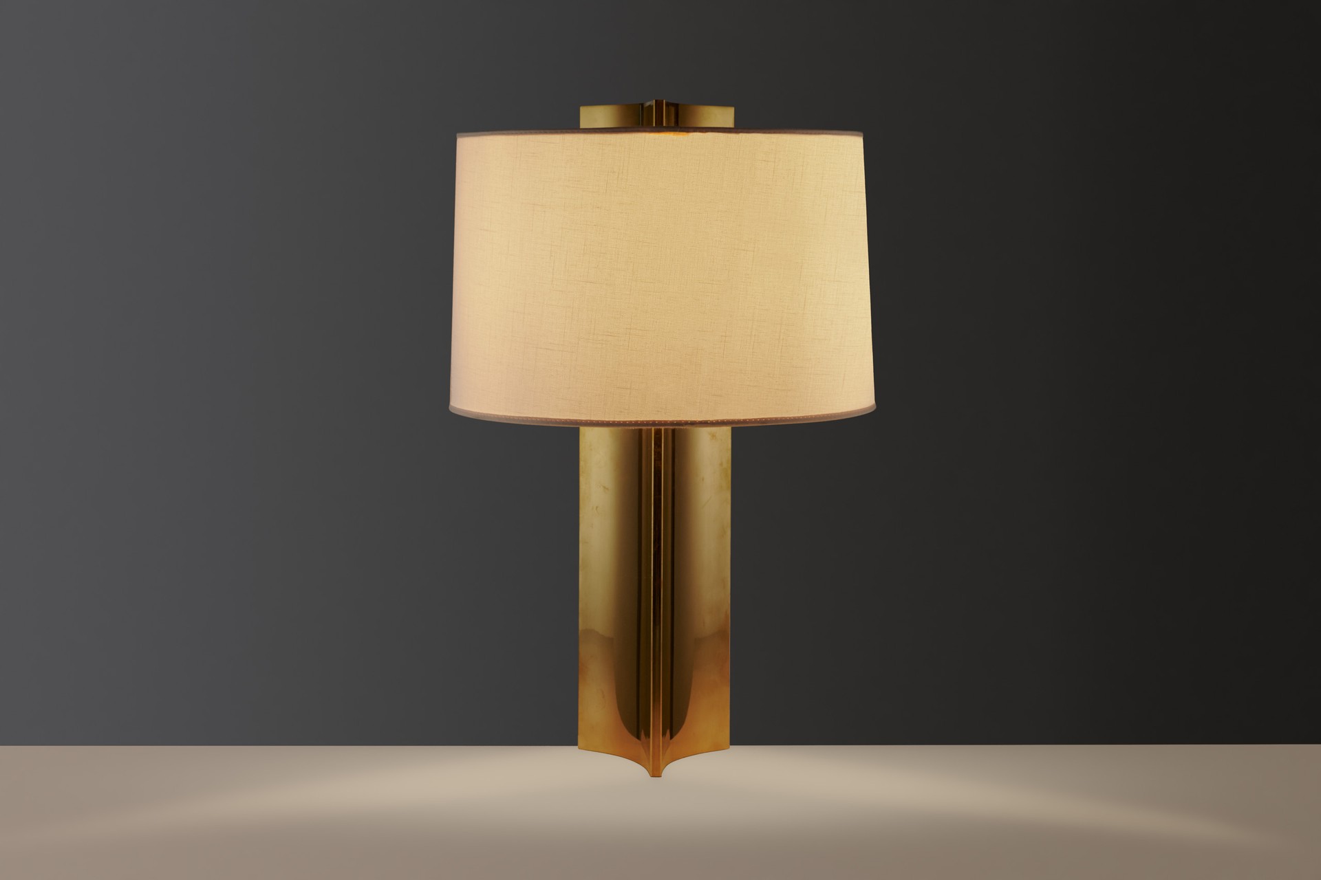 Table Lamp image 2