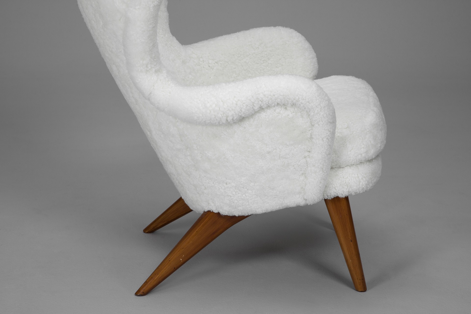 Sheepskin Armchair image 5