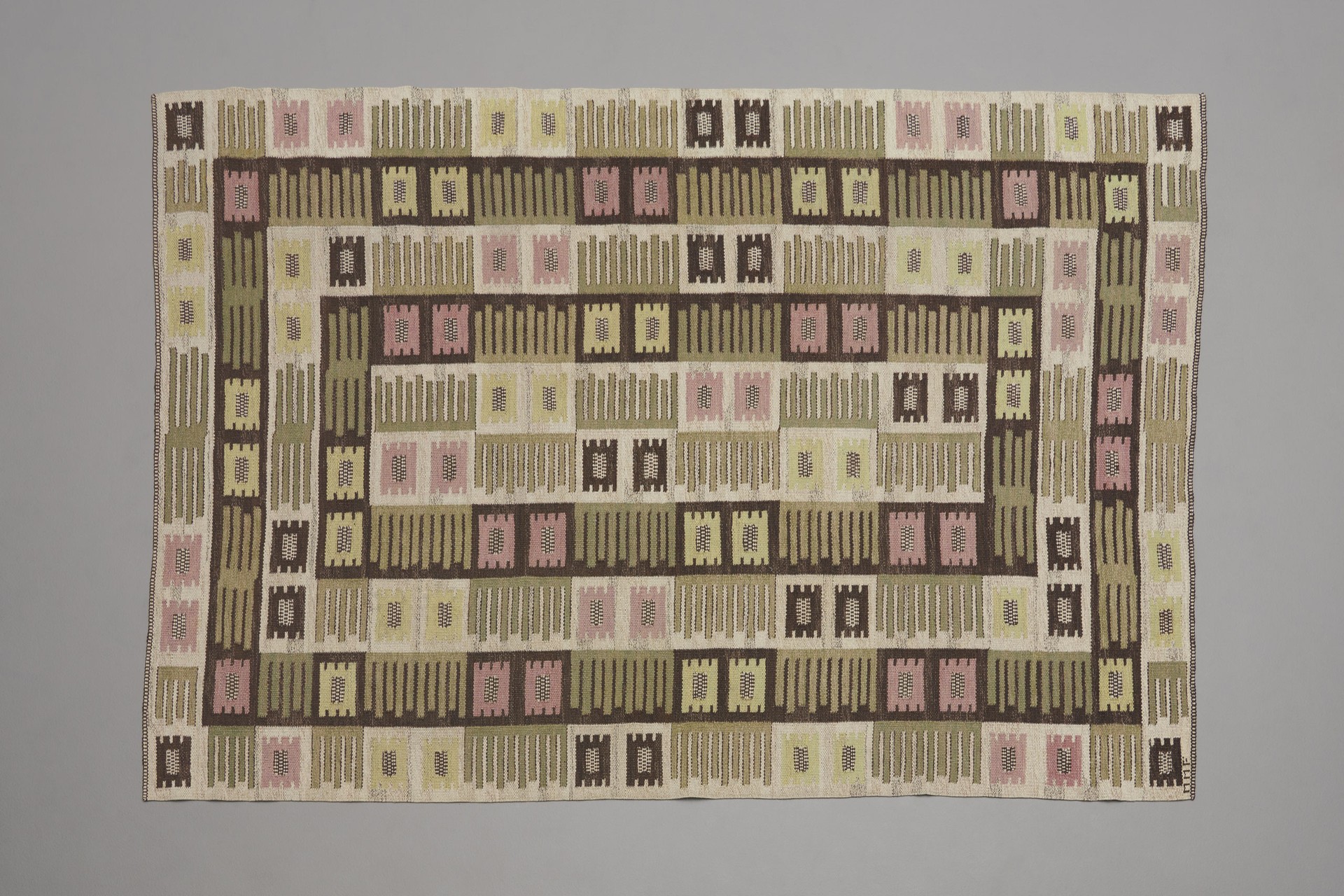 Early 'Nyponblomman' Carpet image 2