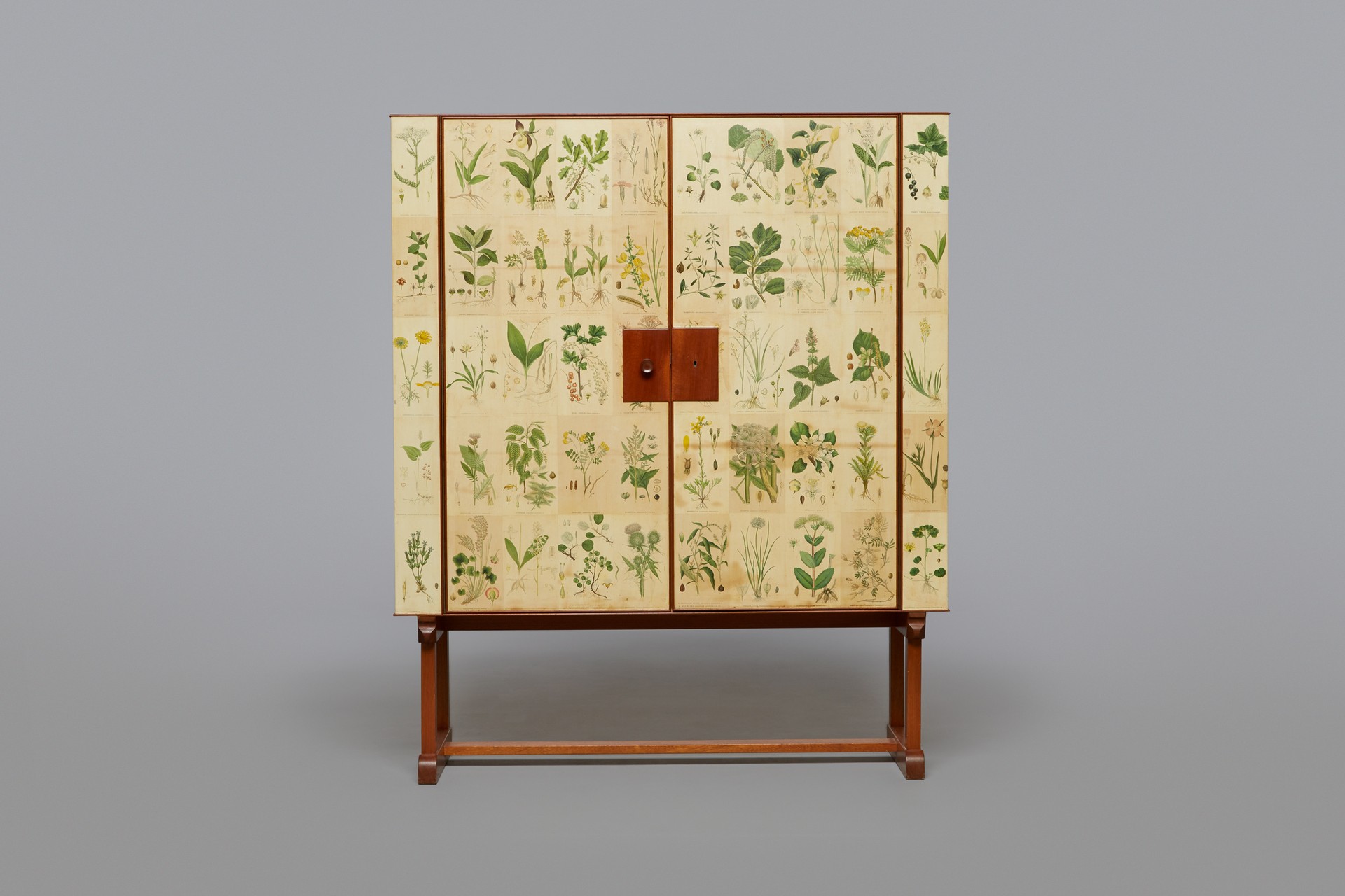 "Flora" Cabinet image 2
