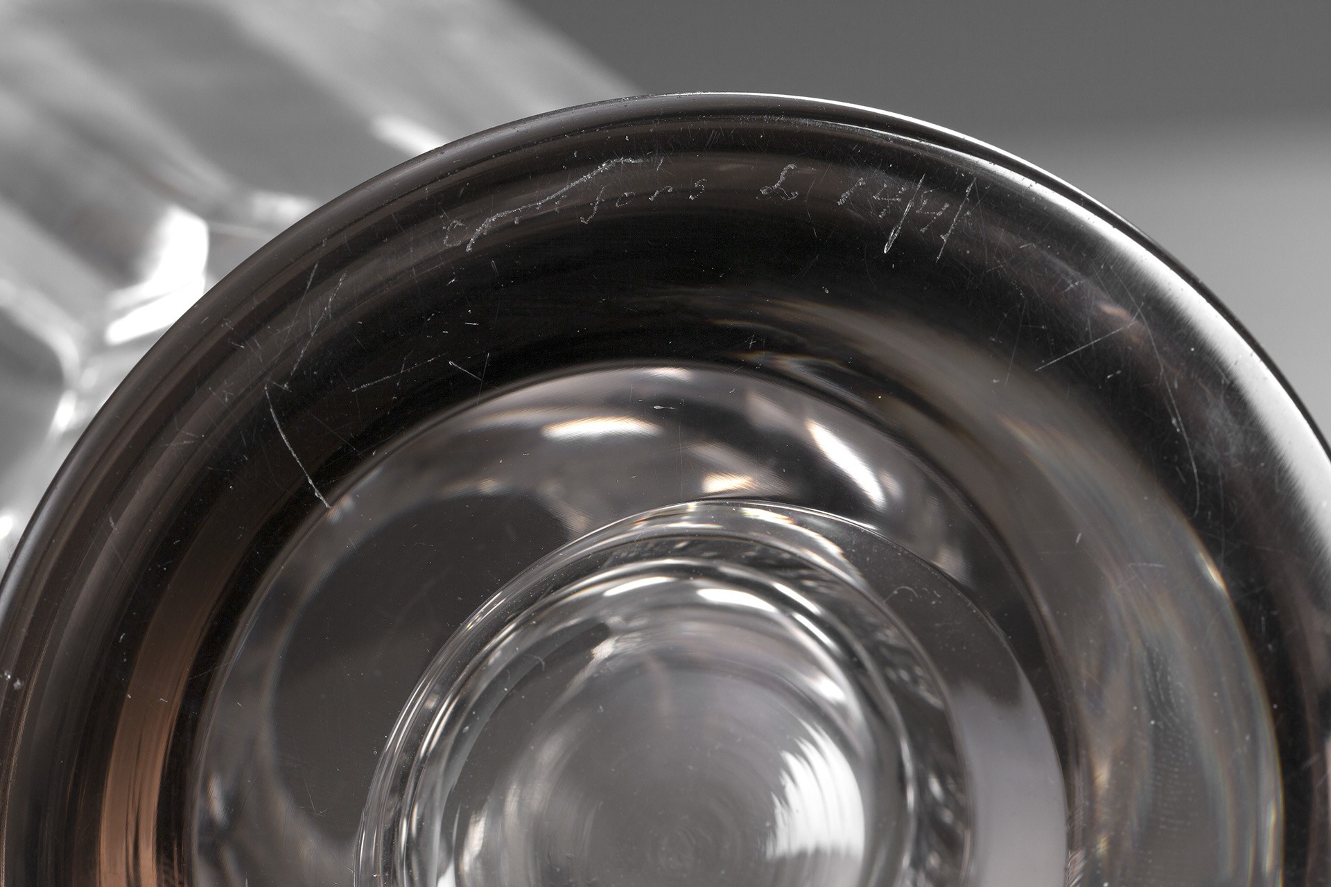 Vase image 4