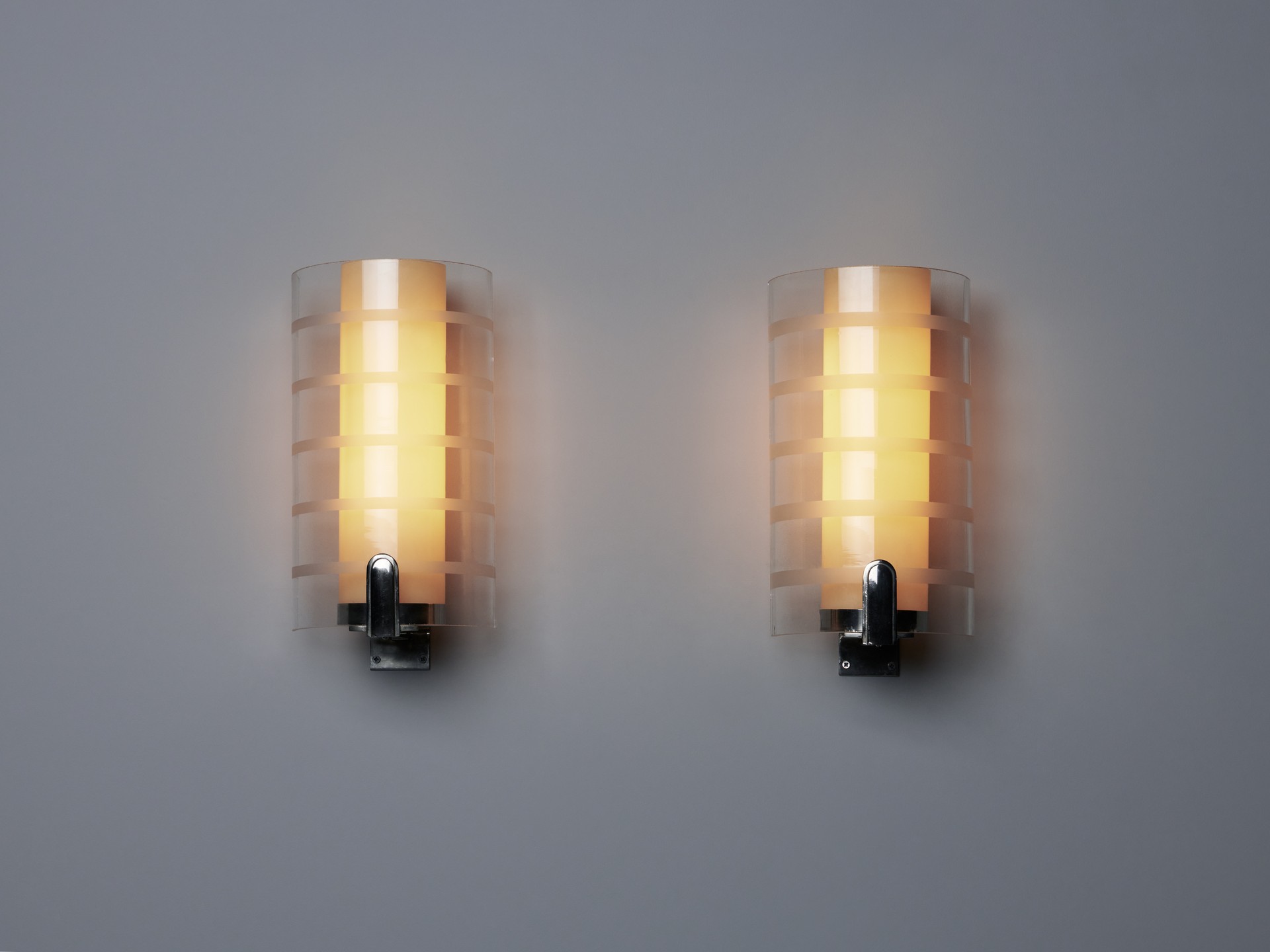 Pair of Wall Lamps image 2