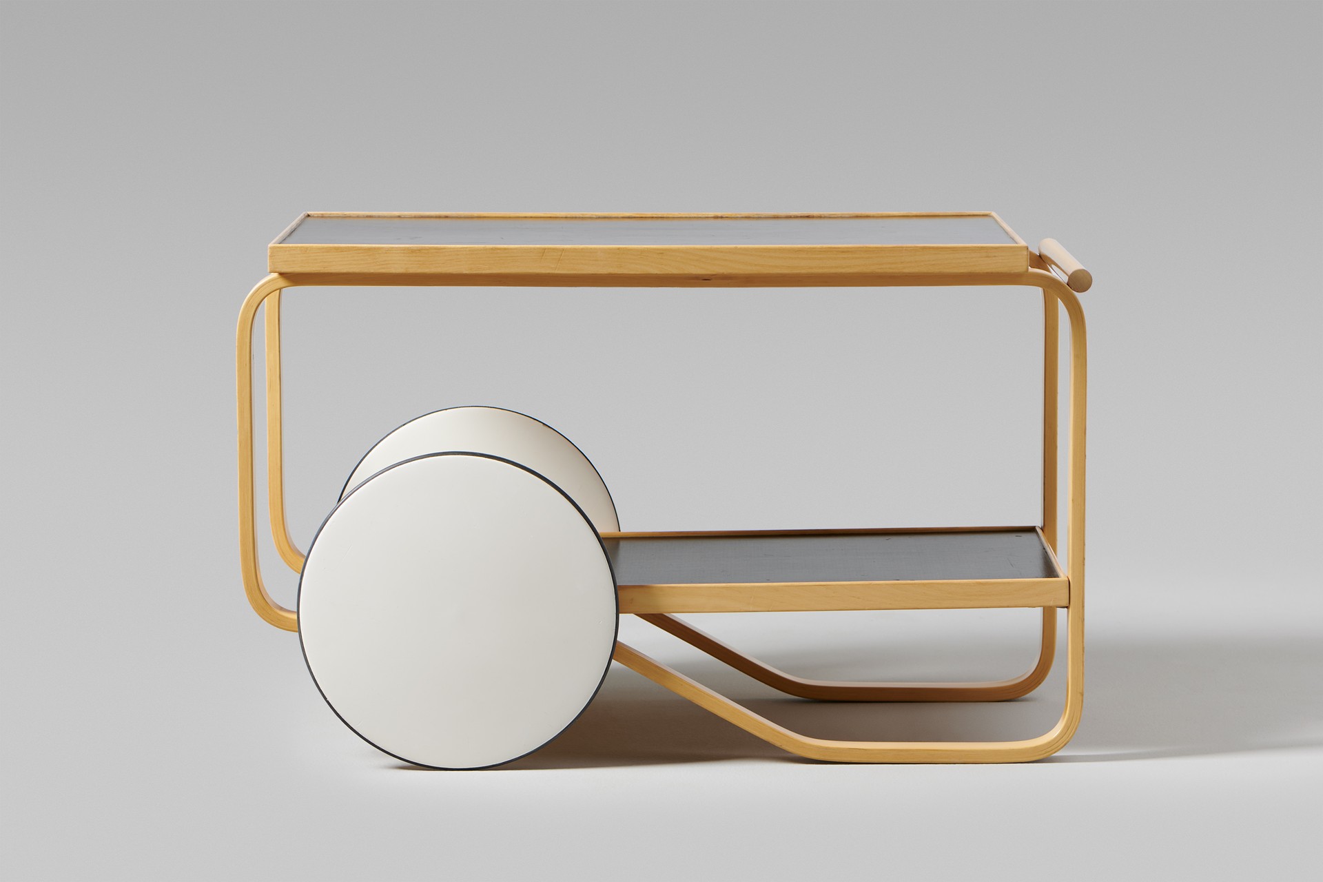 Trolley Model 901 image 2