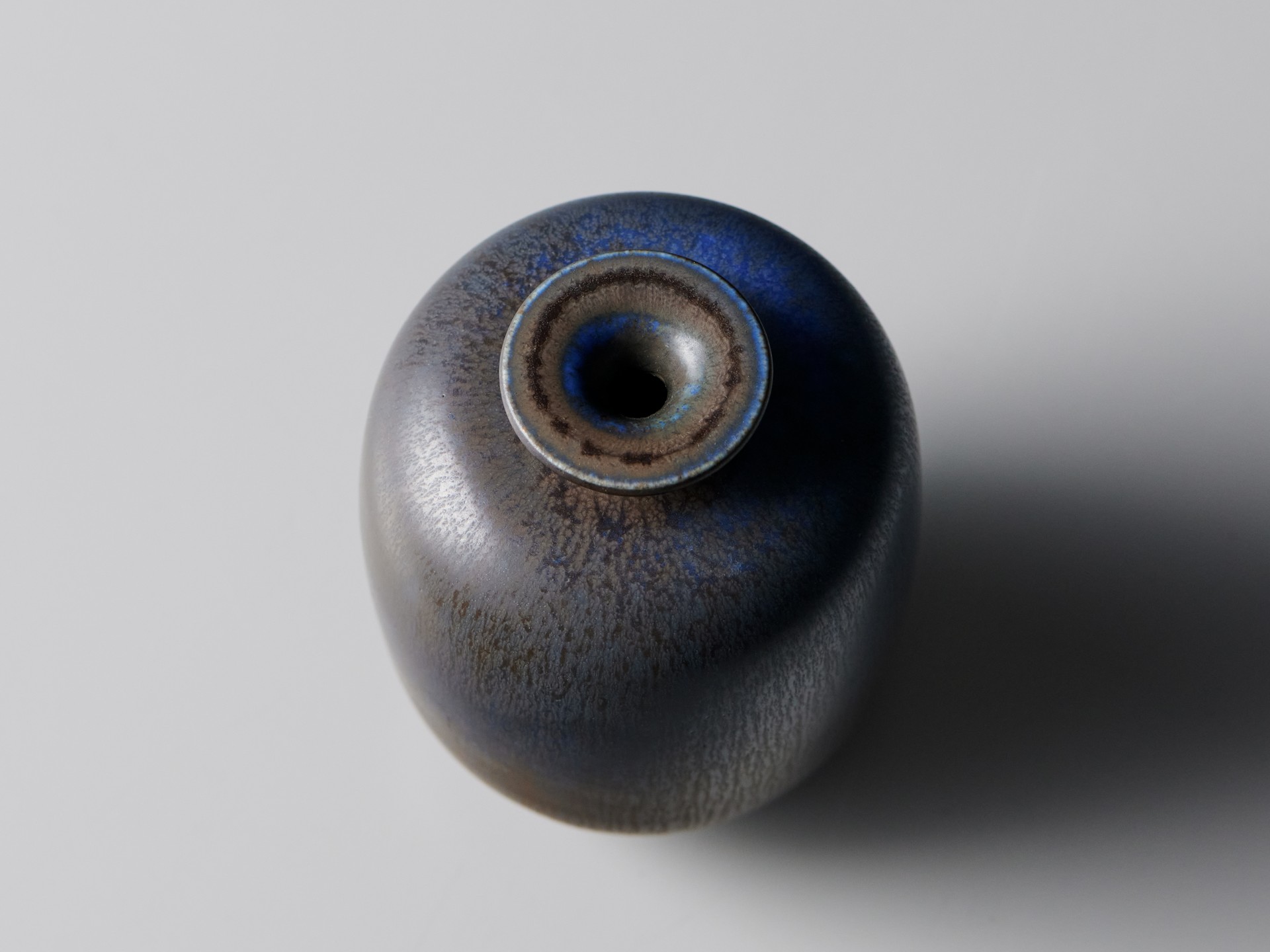 Set of Three Vases image 6