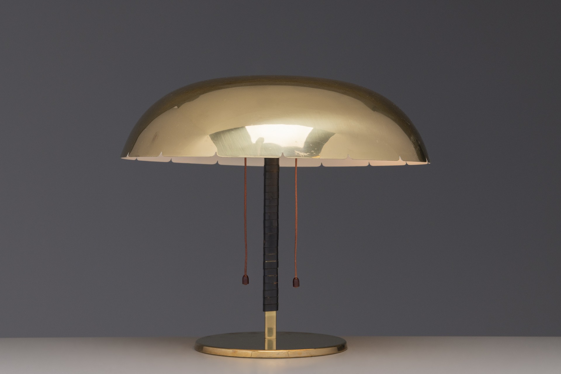 Table Lamp Model no. 9228 image 4