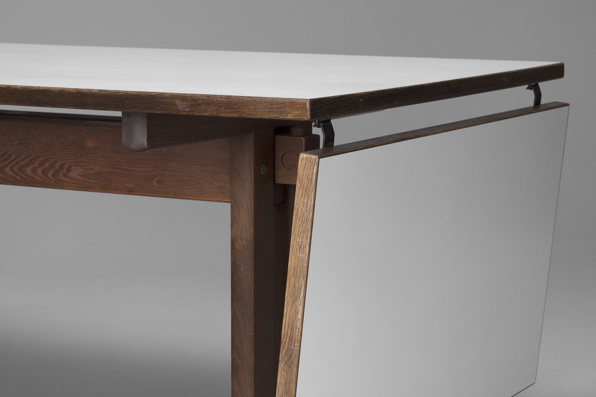 Shaker Table image 4