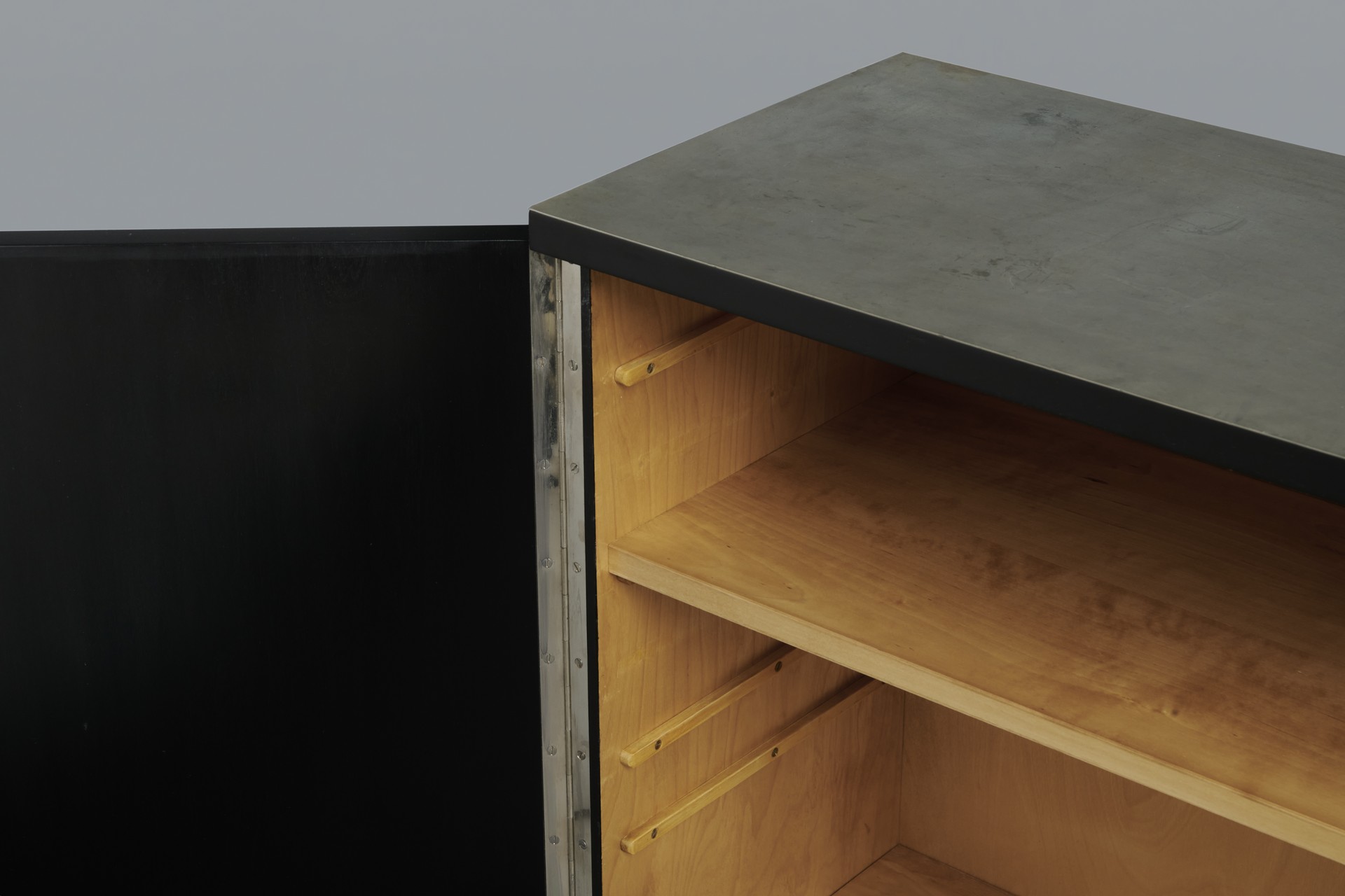 Cabinet image 4