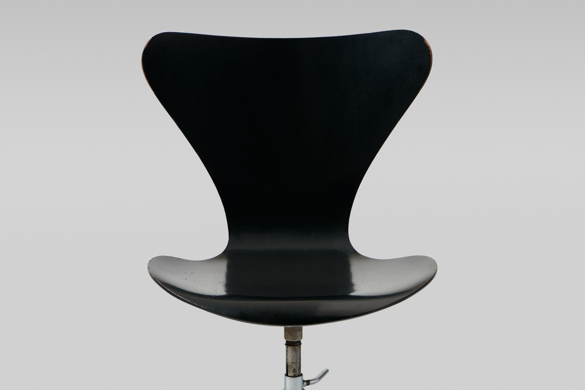 Swivel Chair Model No. 3117 image 3