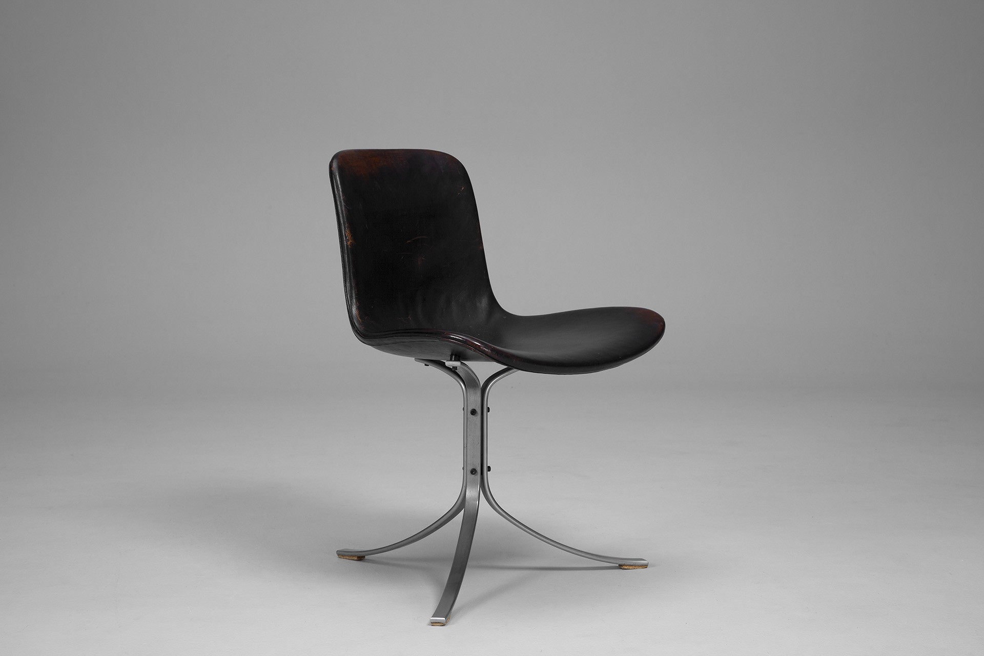 Set of Four PK-9 Chairs image 5