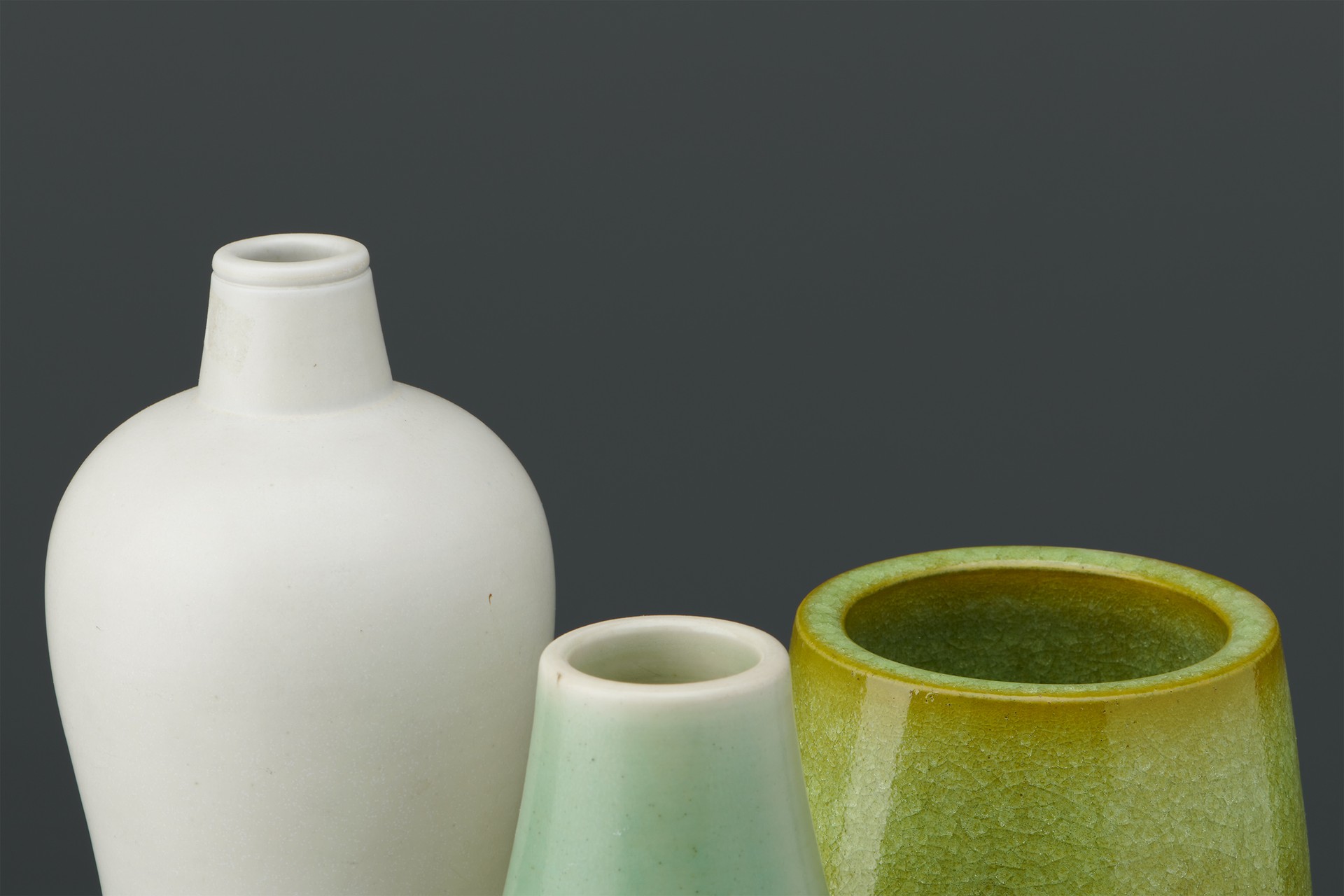 Three Vases image 2