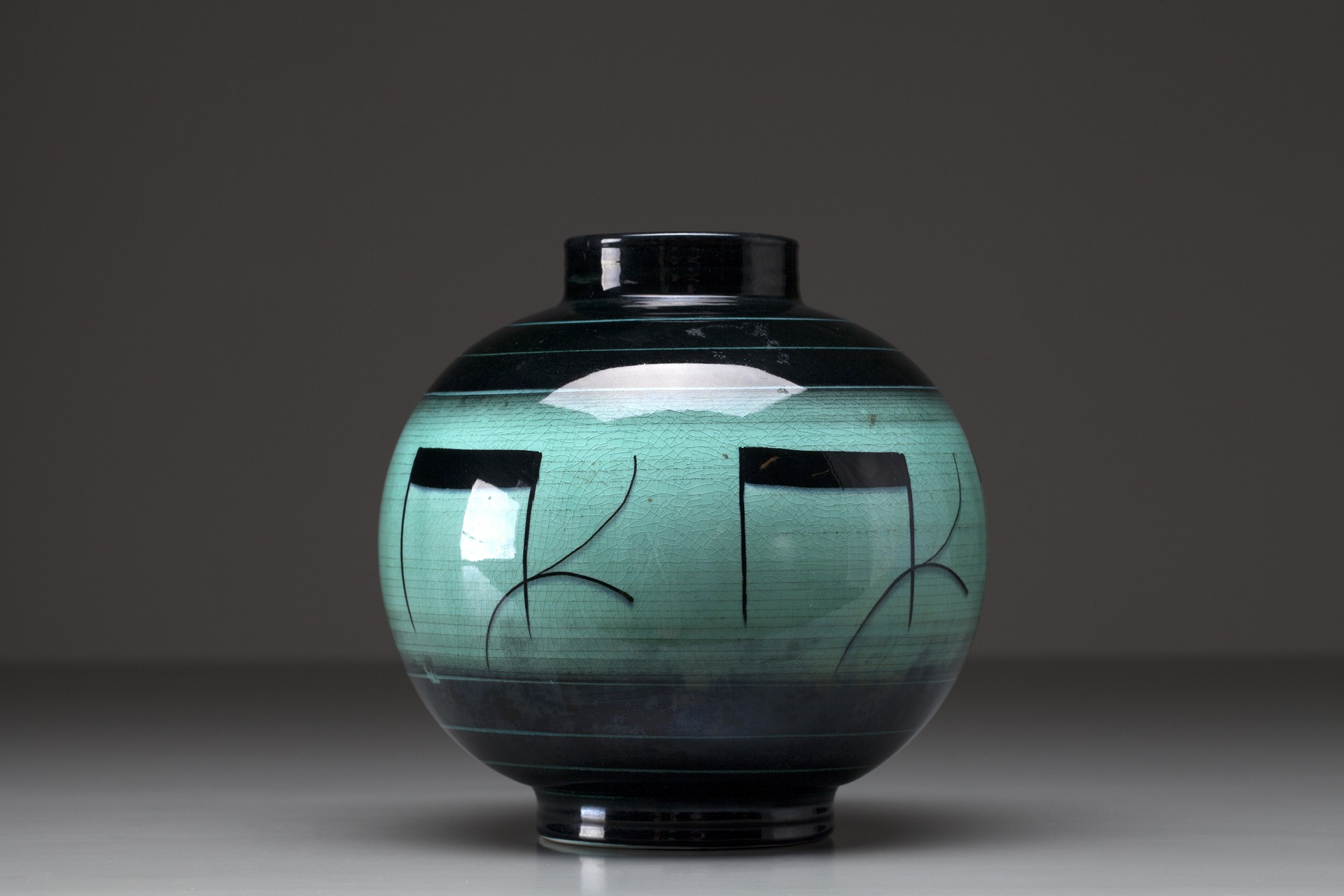 Vase image 2