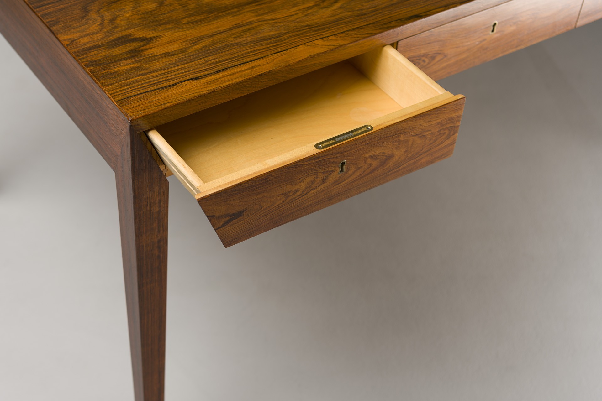 Desk image 6