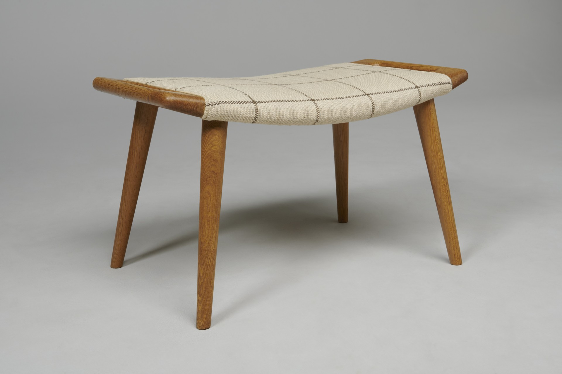 'Papa Bear' Armchair and Ottoman image 9