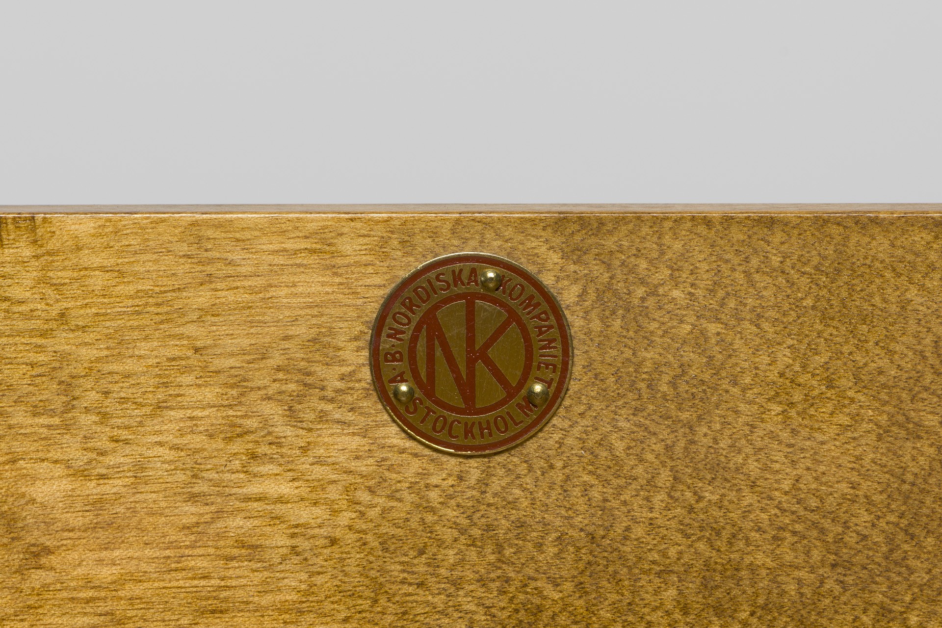 Desk image 9