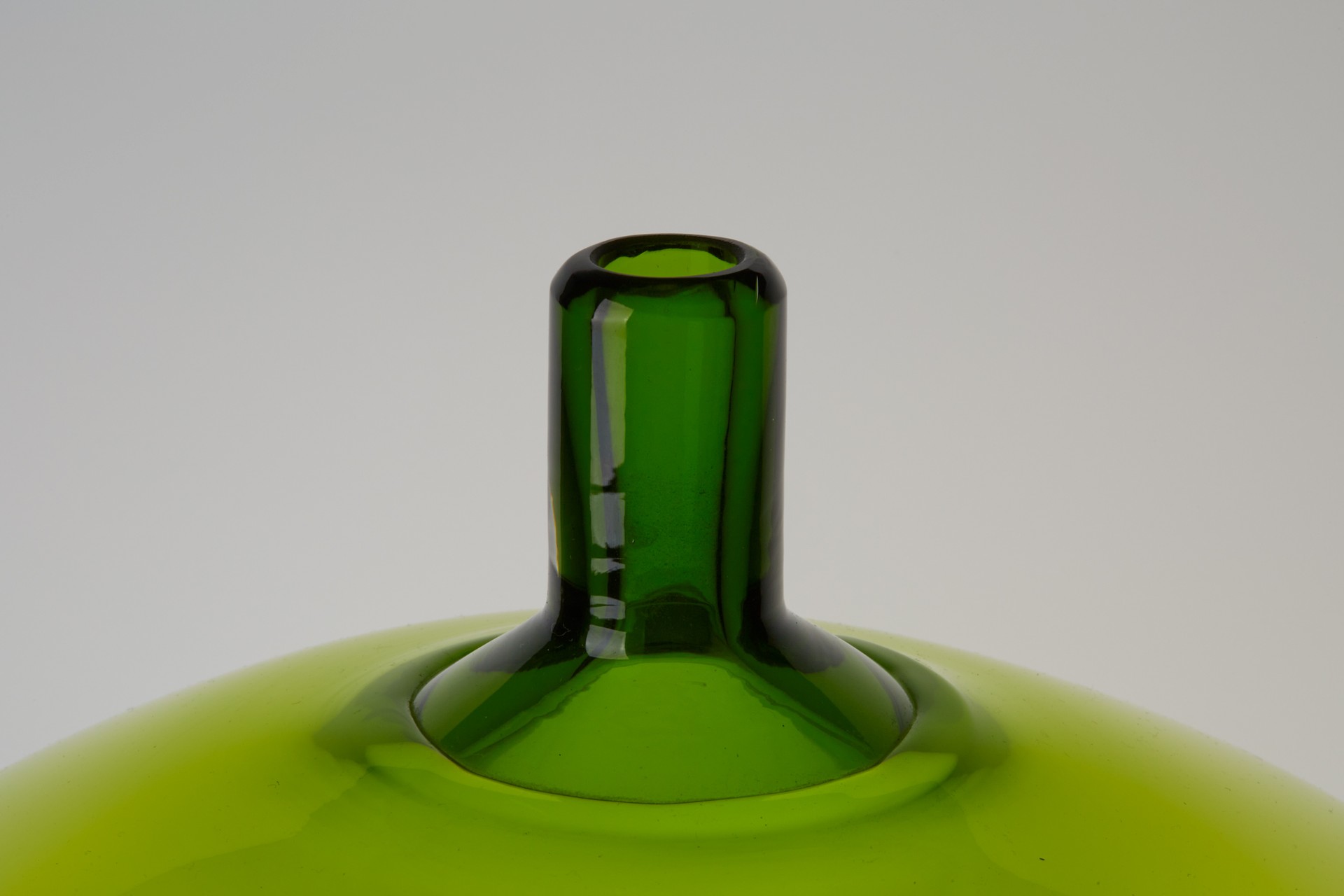 'Apple' Vase image 3