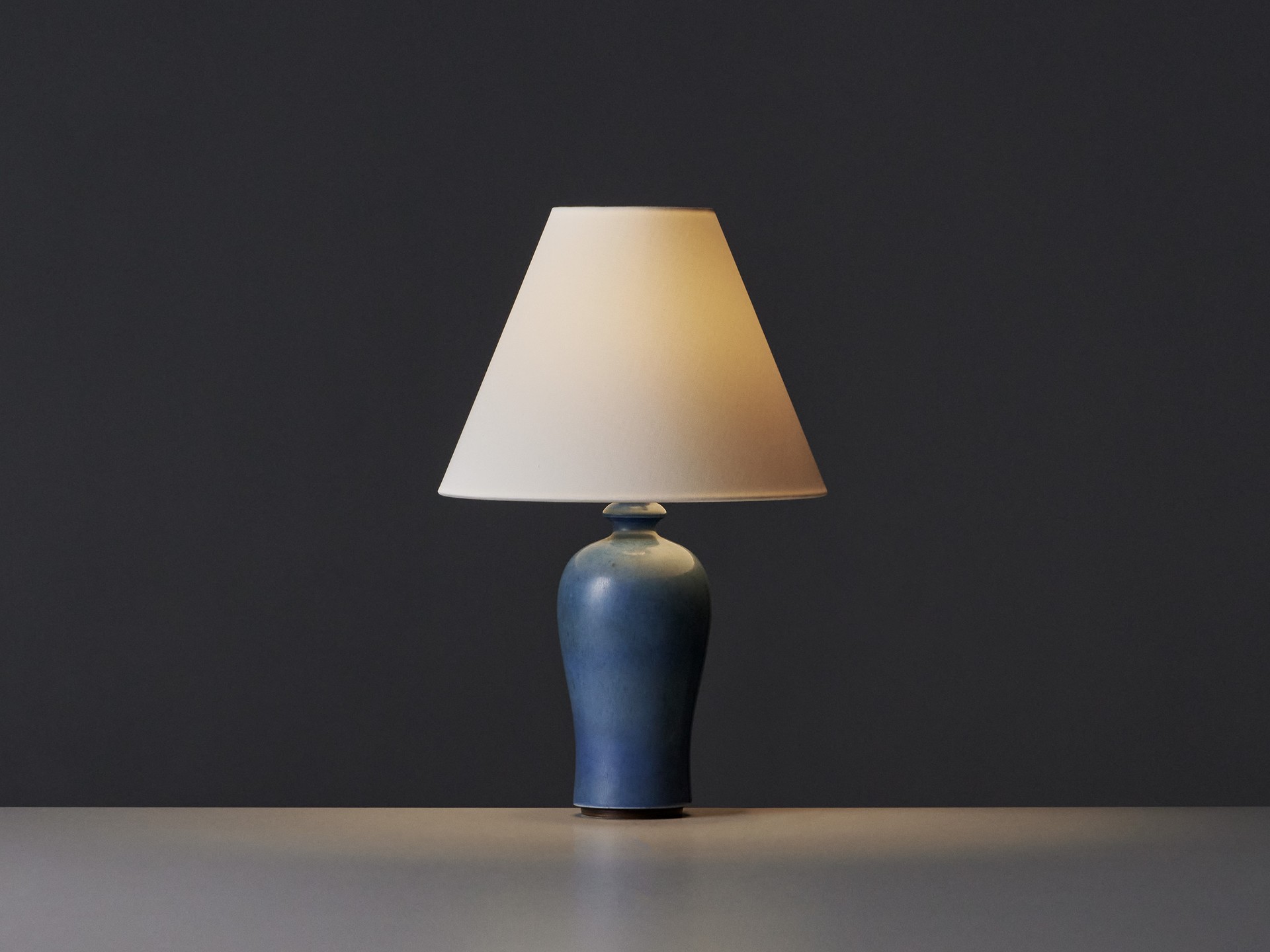 Table Lamp image 2