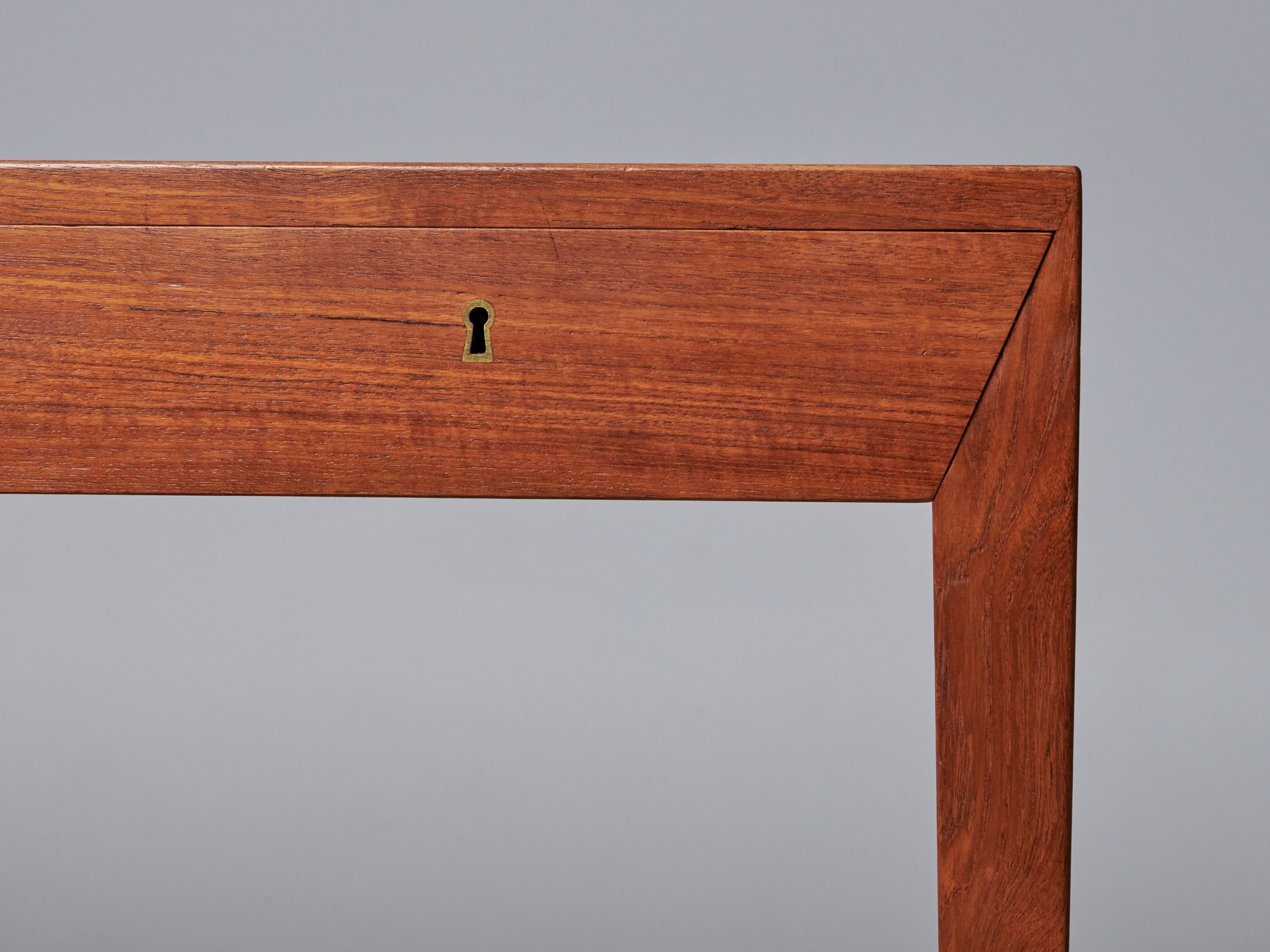 Desk image 6