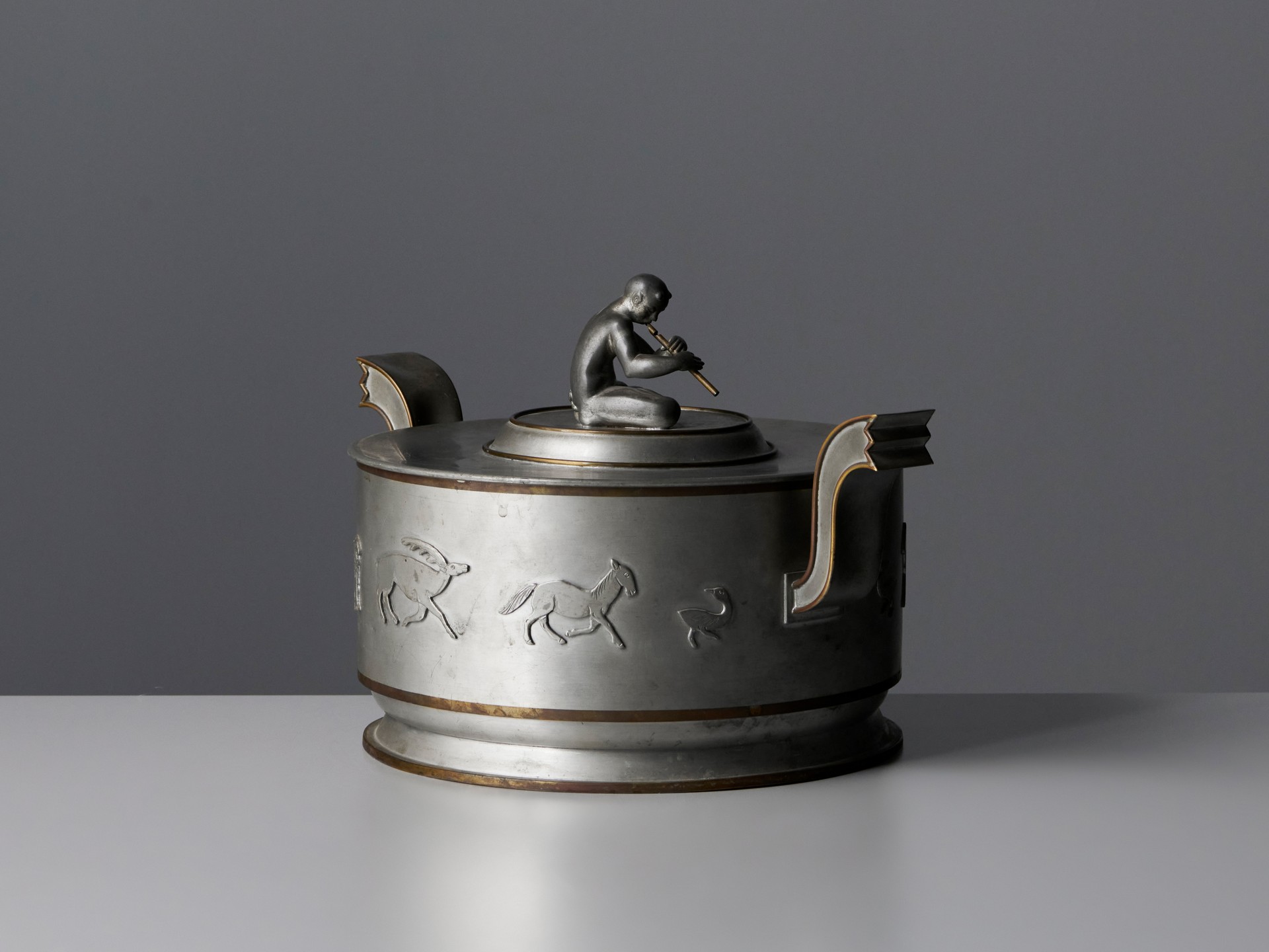 Tureen image 4