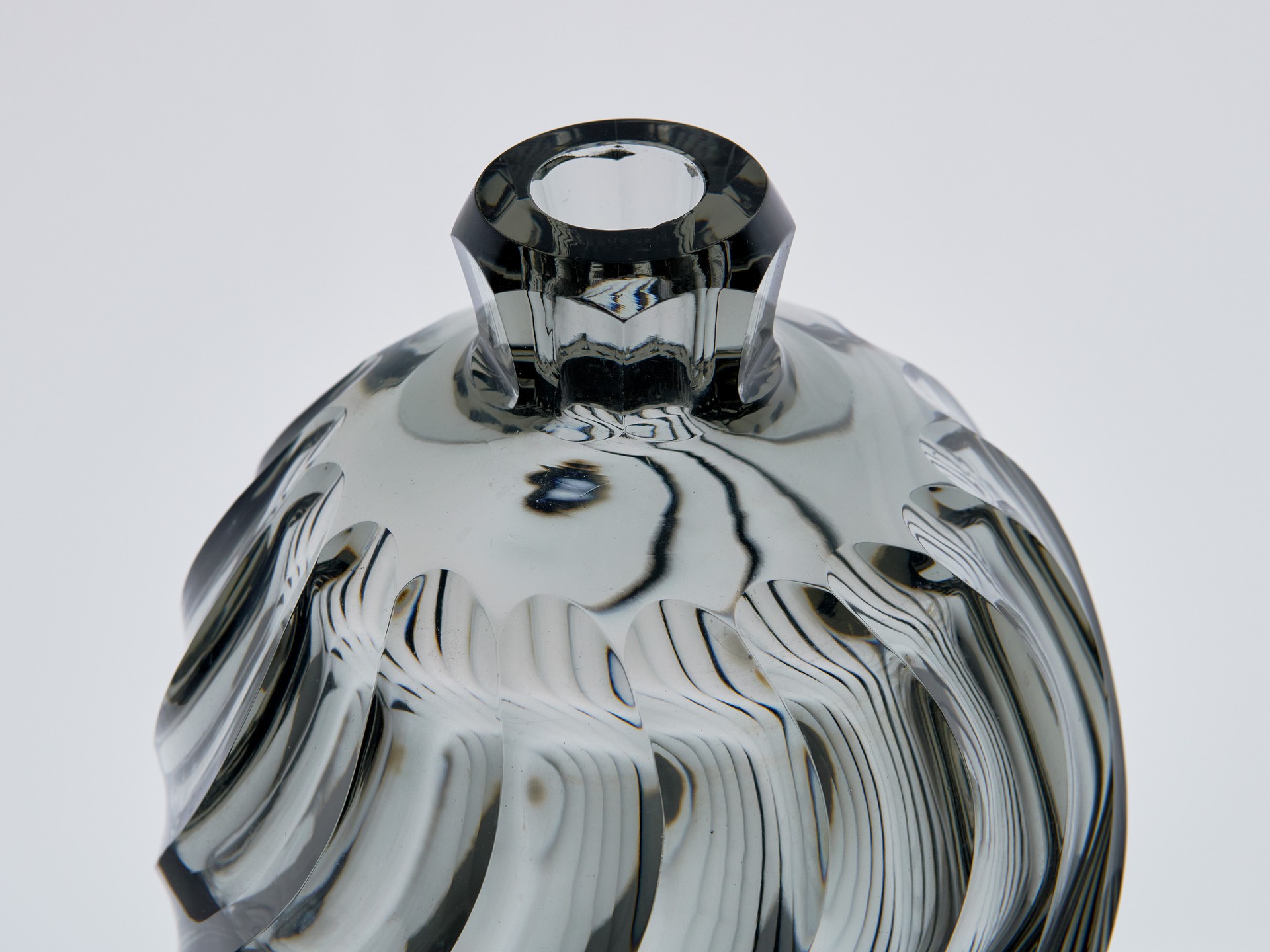 Vase image 3