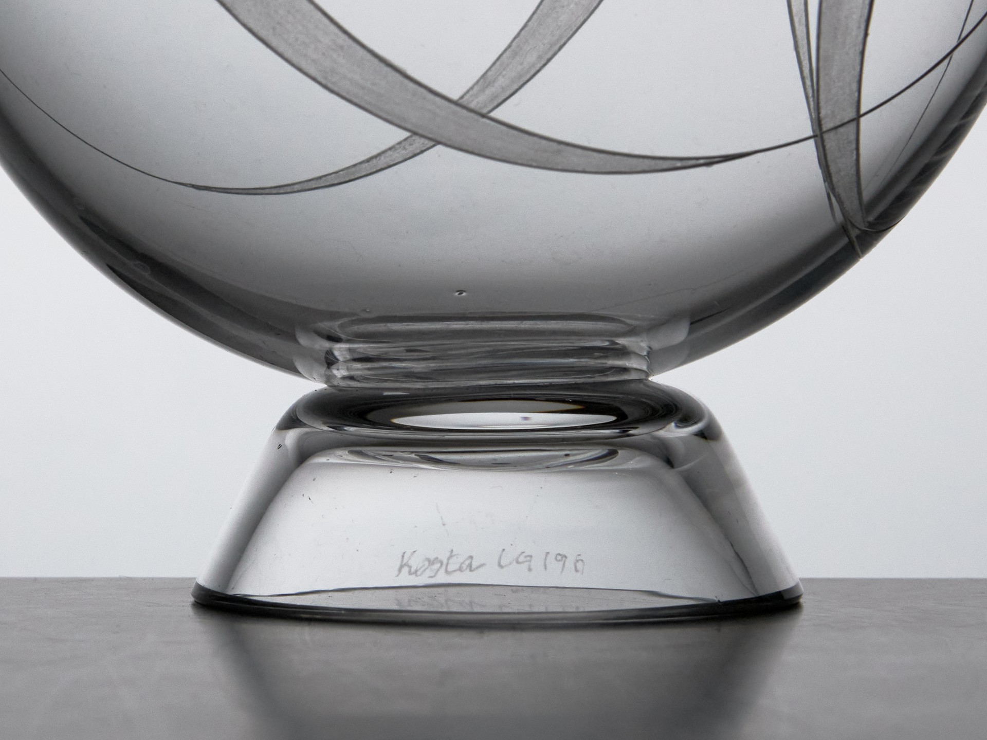 Vase image 6