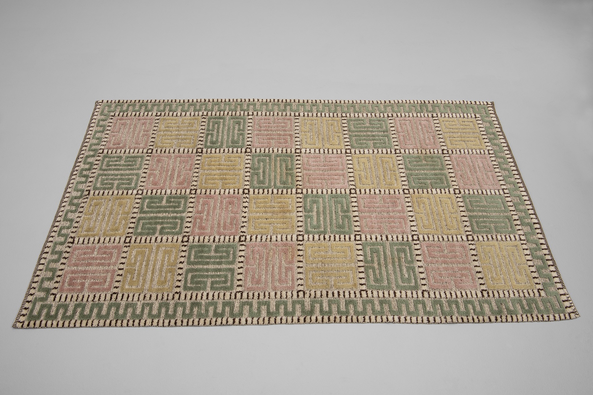 Relief Woven 'Ursula' Carpet