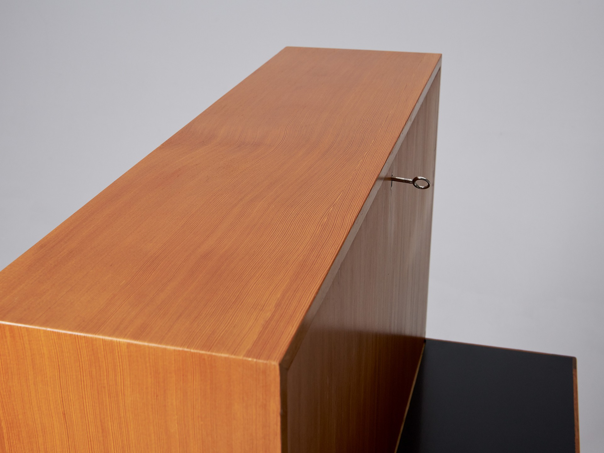 Bureau image 11