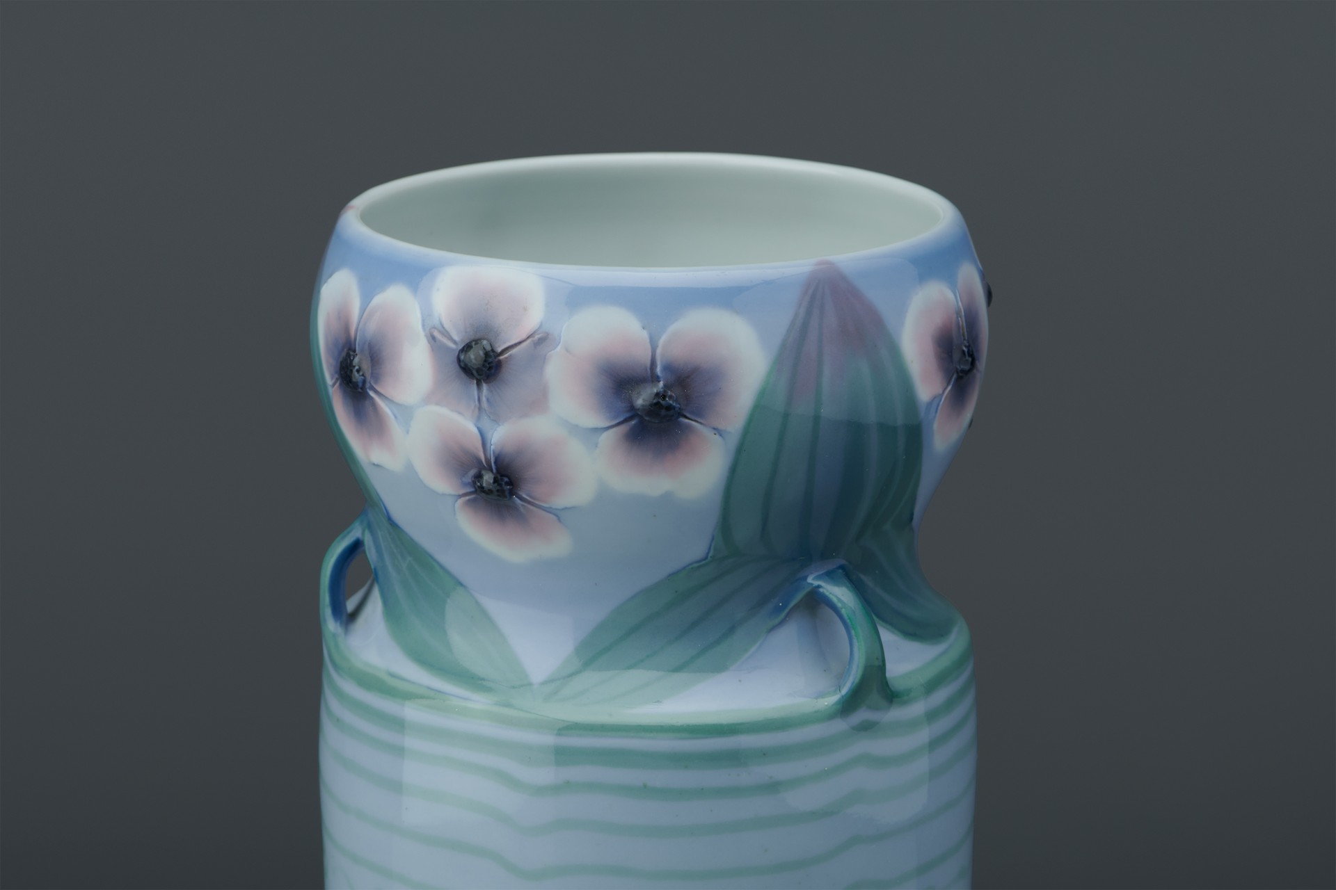 Art Nouveau-Vase image 2