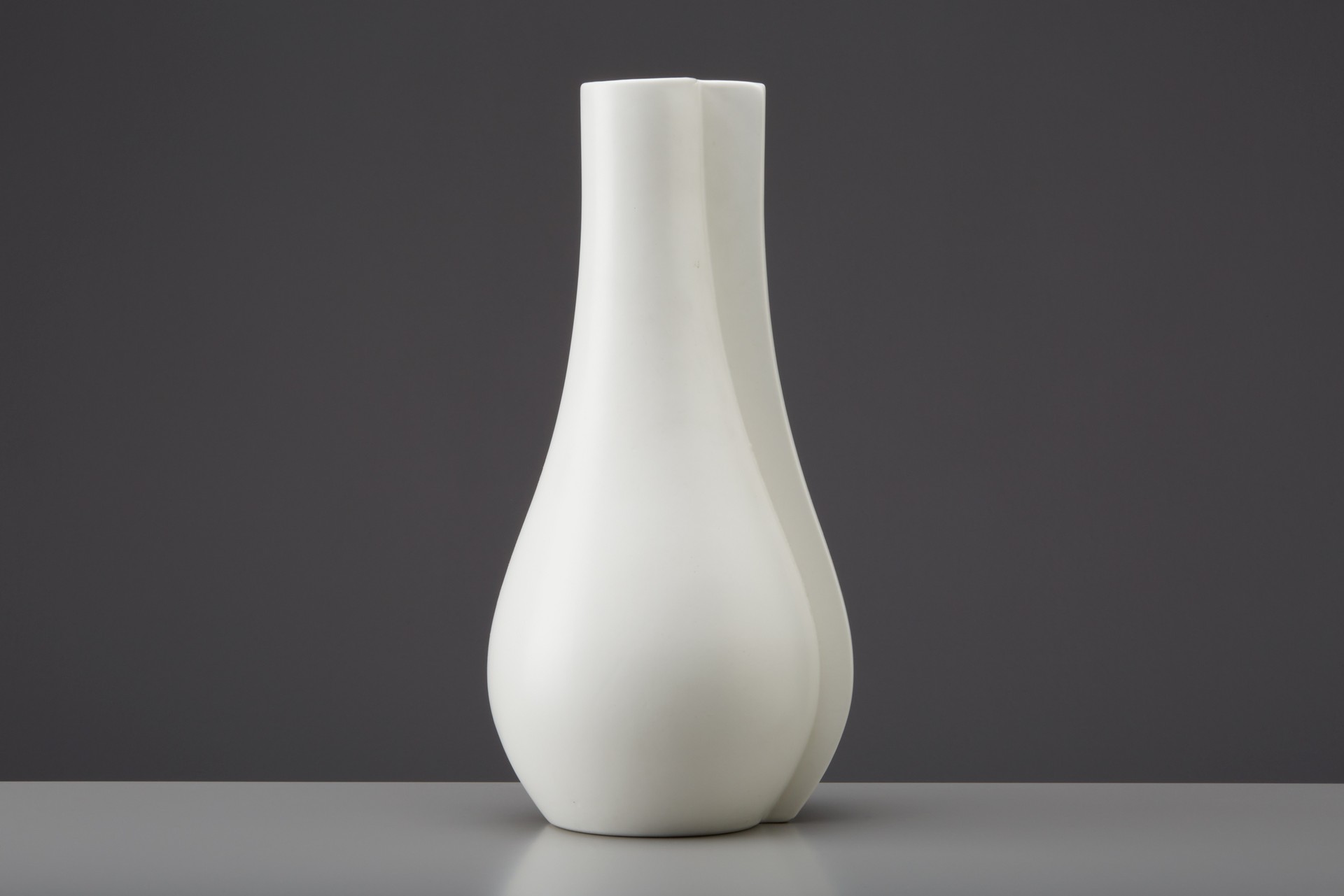 Surrea Vase image 2