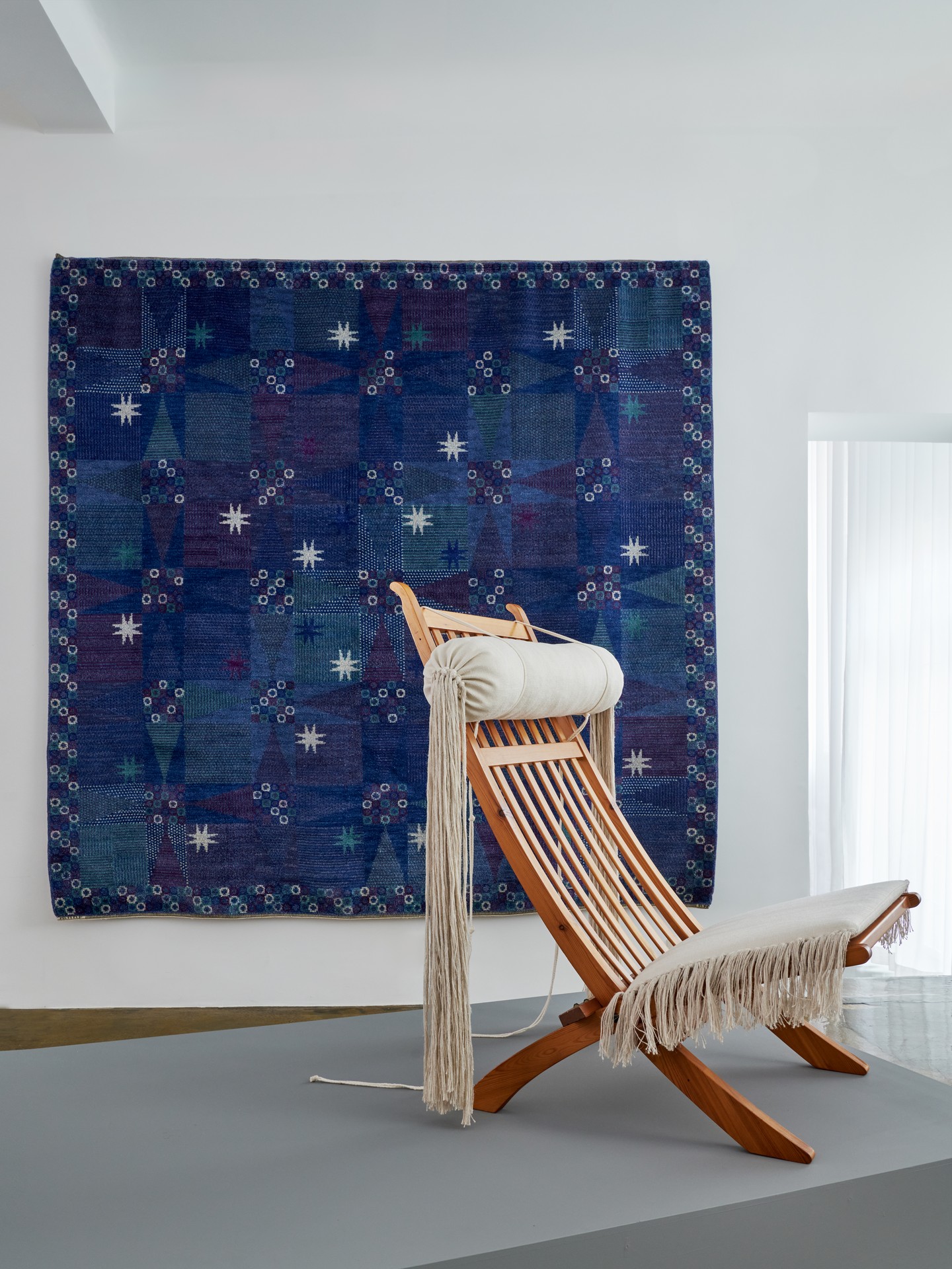 Folding 'Asian Lawn' Chair, Hans J. Wegner, Produced by Johannes Hansen, circa 1960, Oak with linen upholstered cushions and tassels.