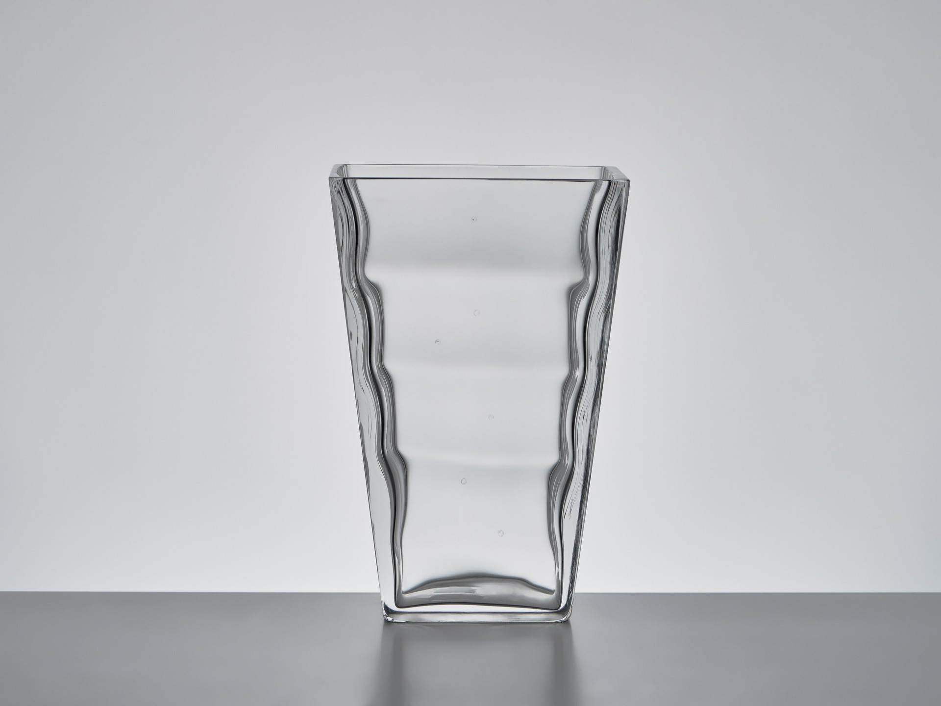 'Venus' Vase image 3