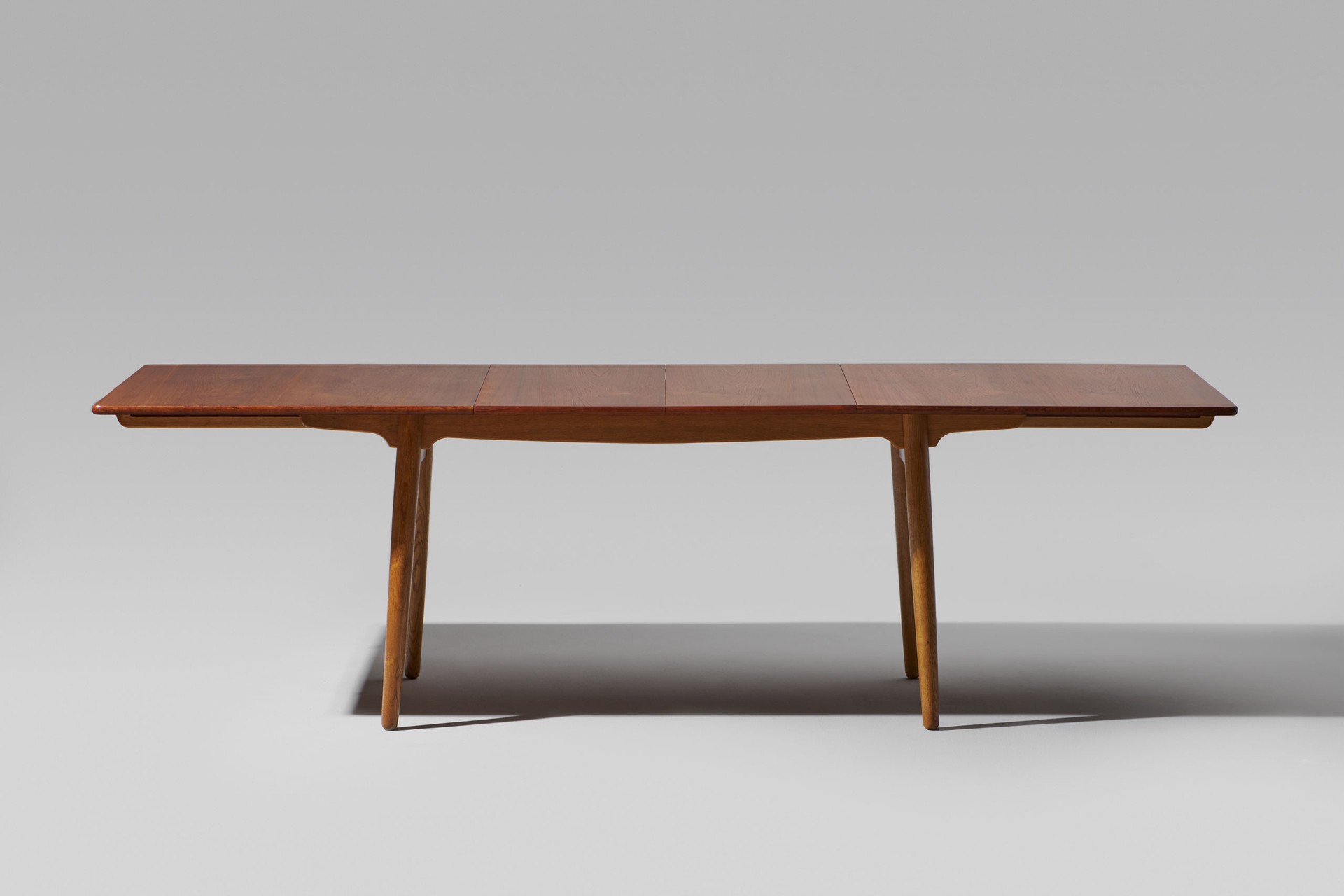 Extendable Dining Table image 4