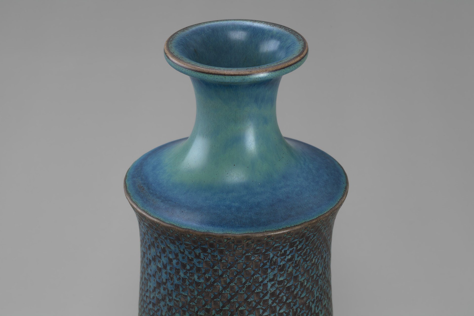 Vase image 3